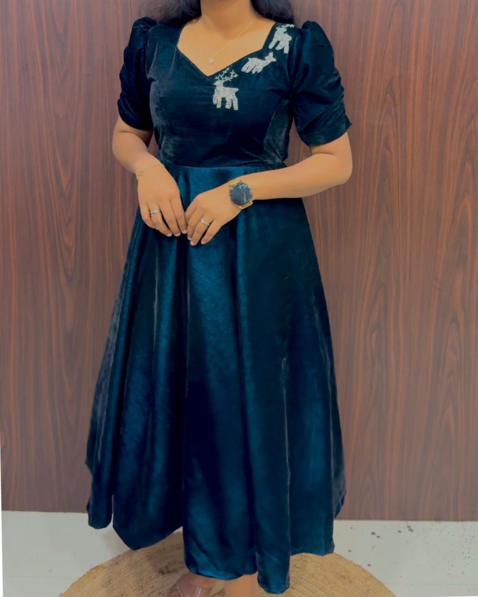 Velevt Frocks π
