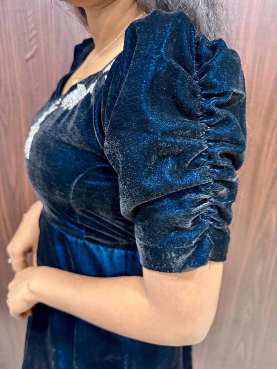 Velevt Frocks π