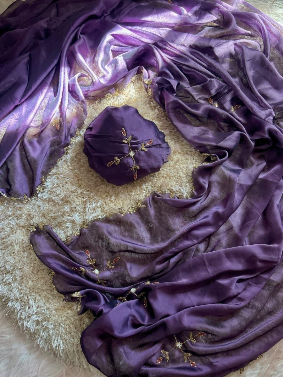 JAANU - Simple Handwork Saree π