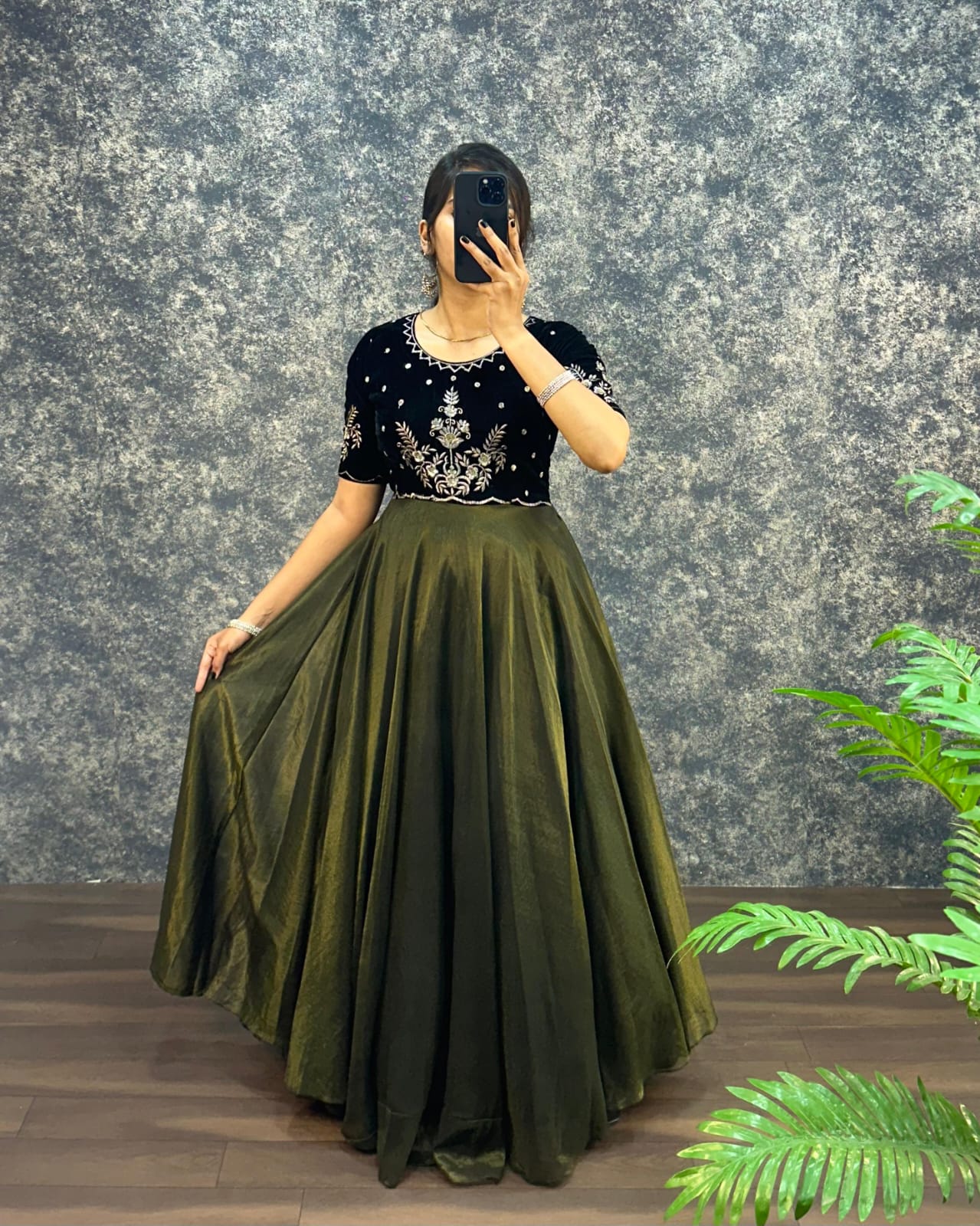 Soniya : Velvet Outfit π
