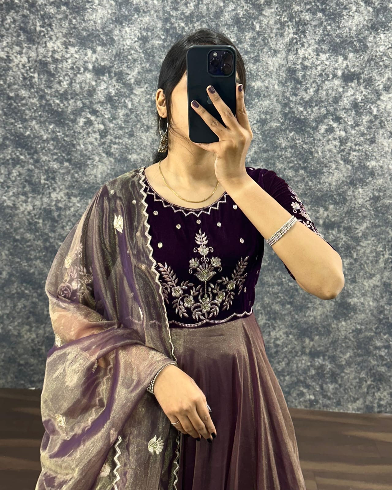 Soniya : Velvet Outfit π