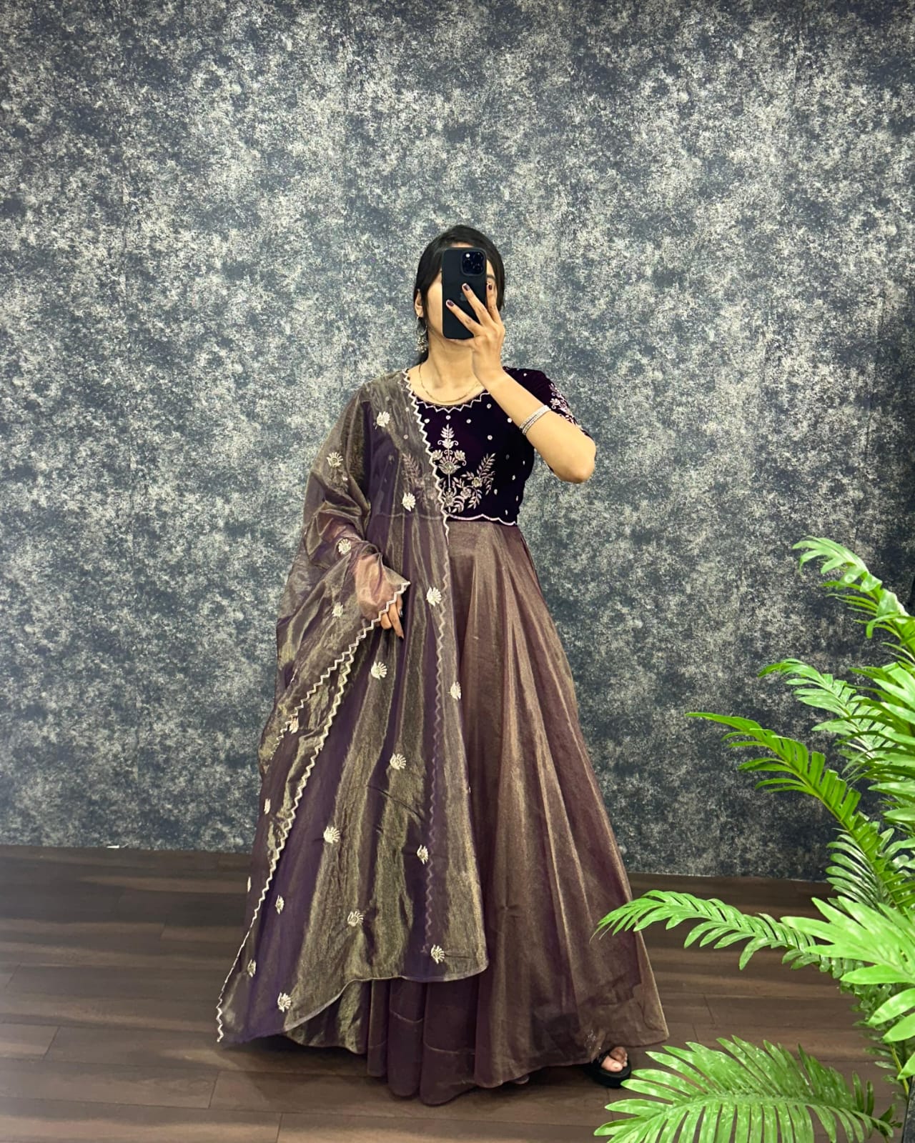 Soniya : Velvet Outfit π