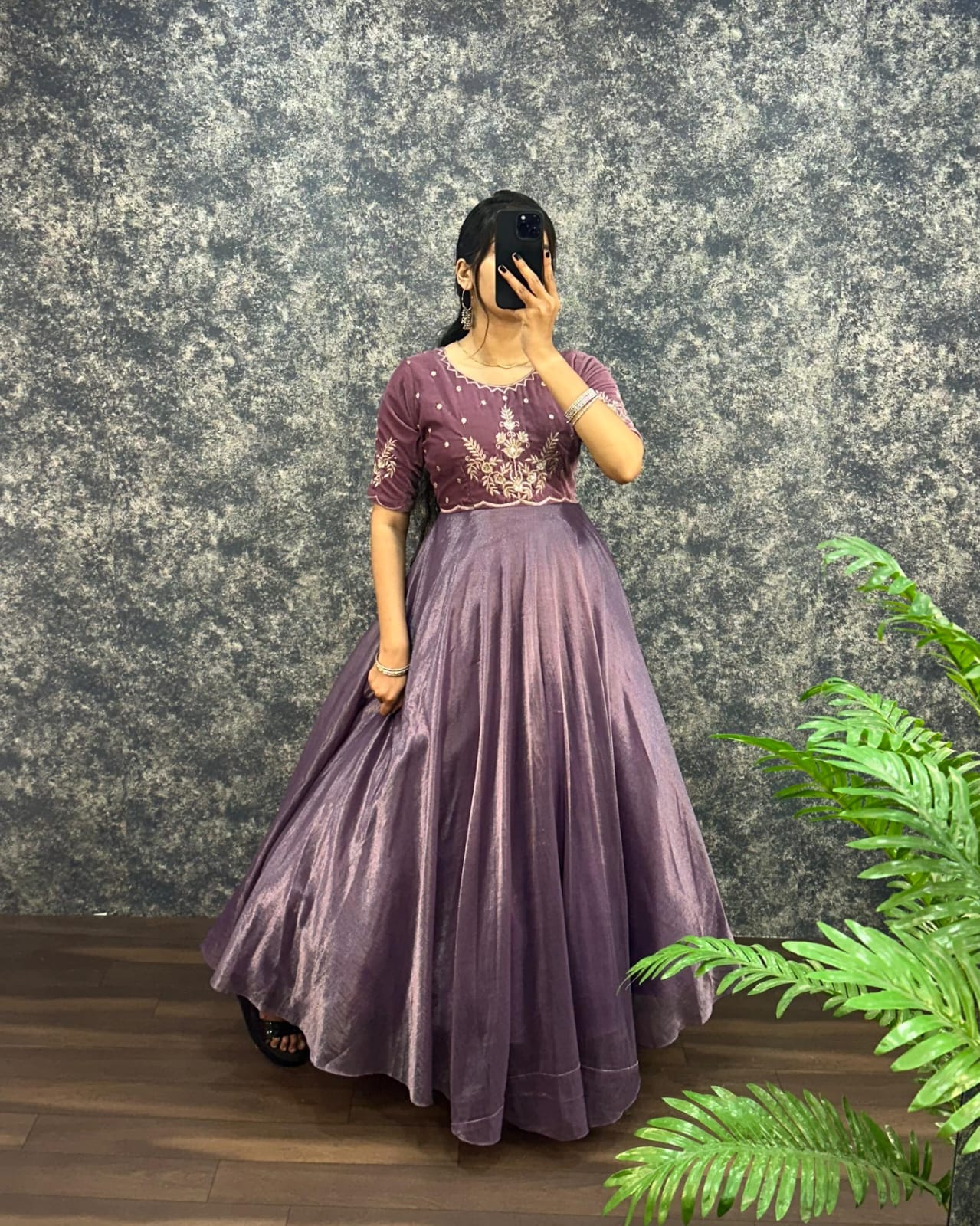 Soniya : Velvet Outfit π