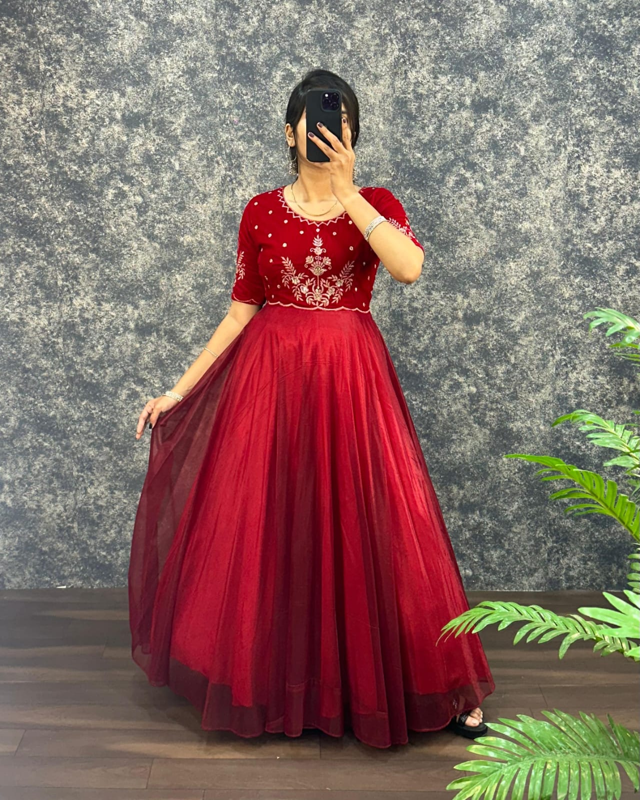 Soniya : Velvet Outfit π