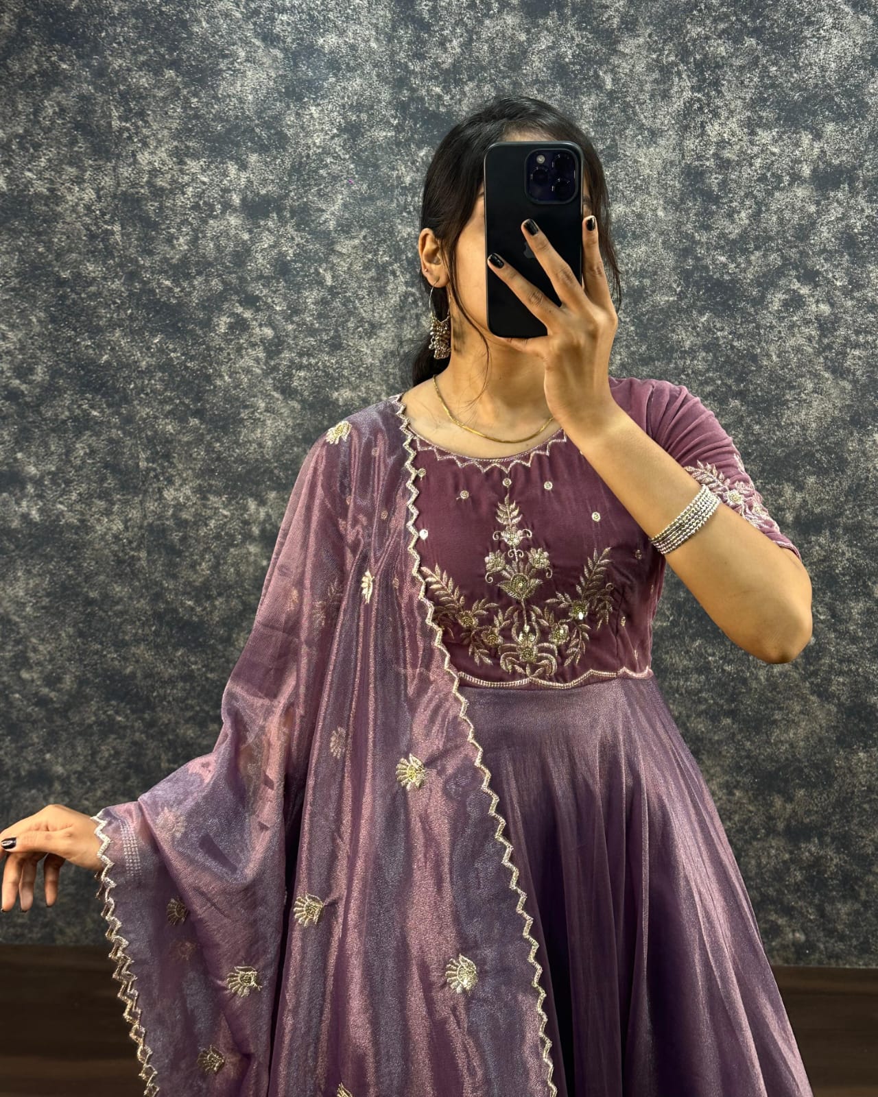 Soniya : Velvet Outfit π