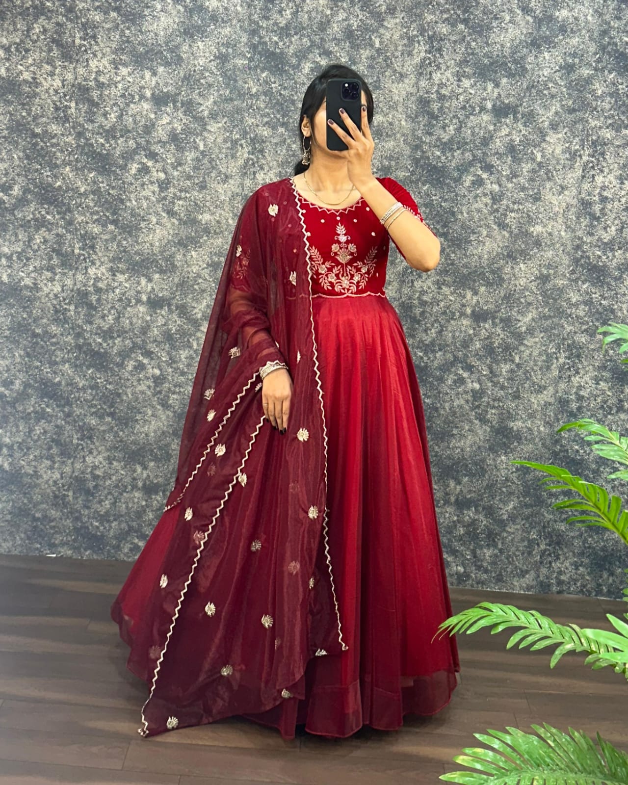 Soniya : Velvet Outfit π