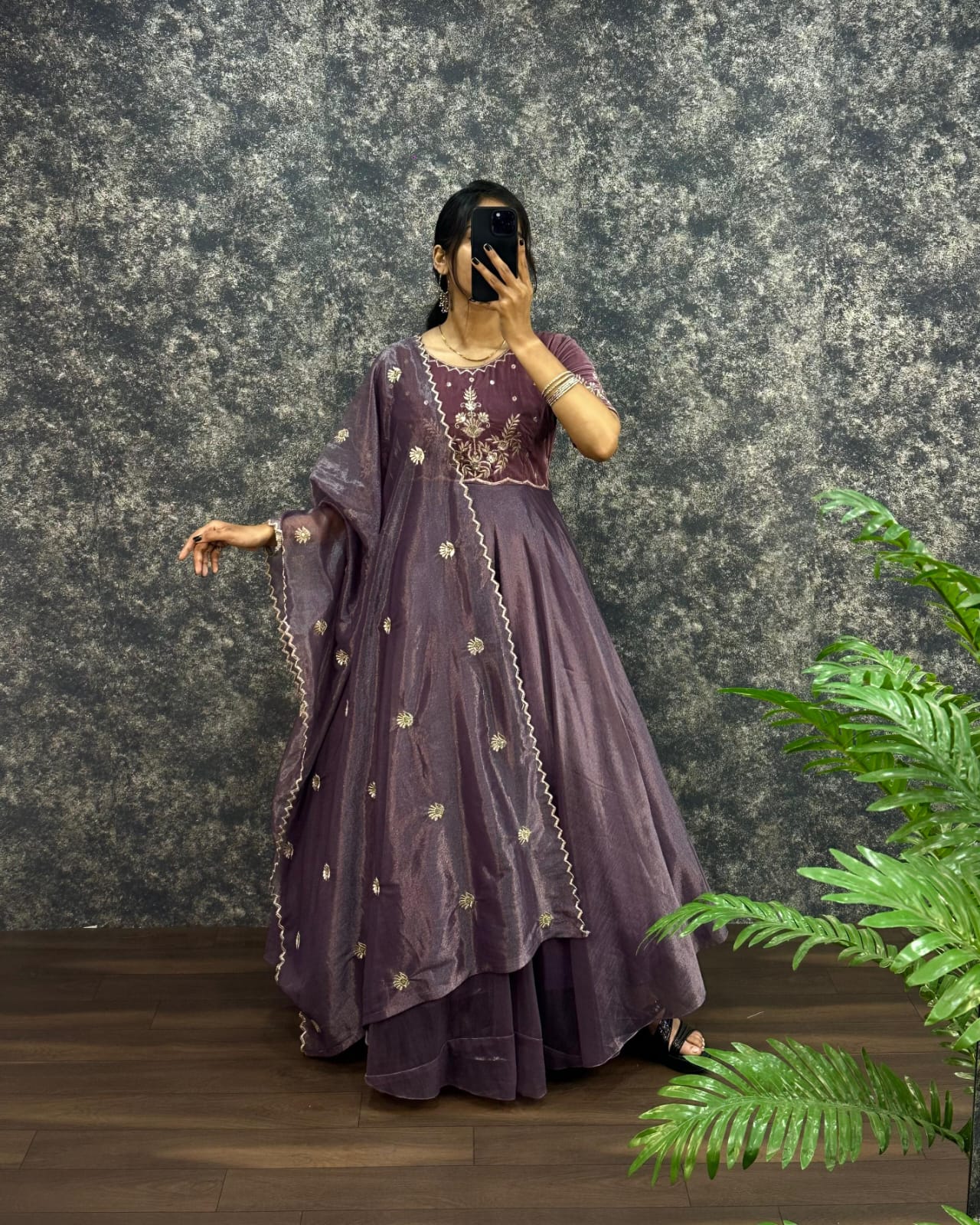 Soniya : Velvet Outfit π