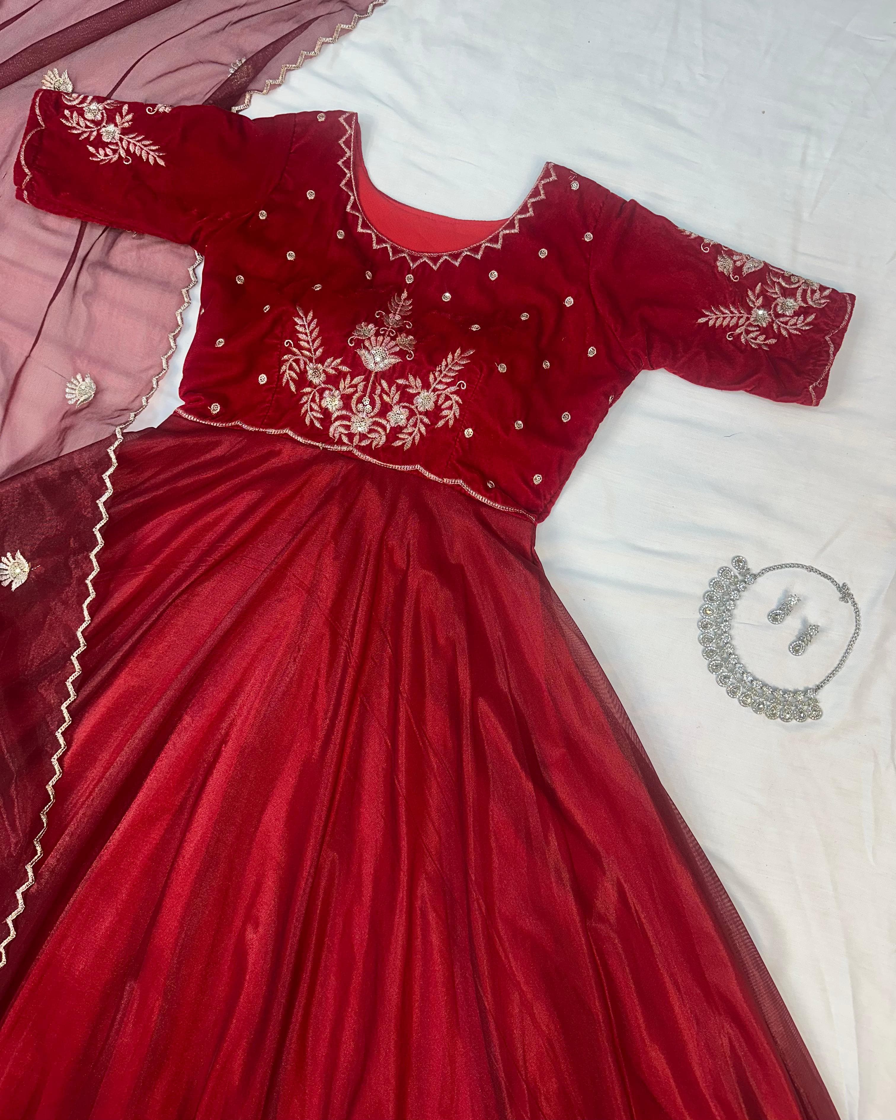Soniya : Velvet Outfit π