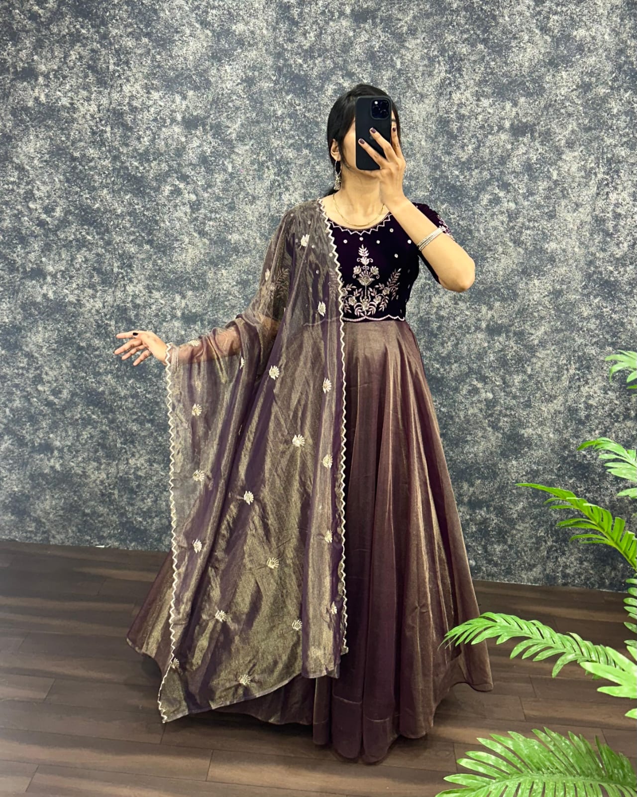 Soniya : Velvet Outfit π