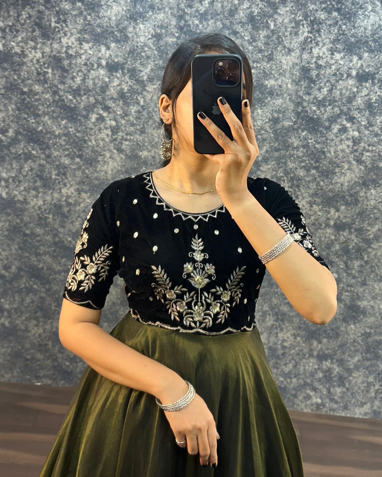 Soniya : Velvet Outfit π