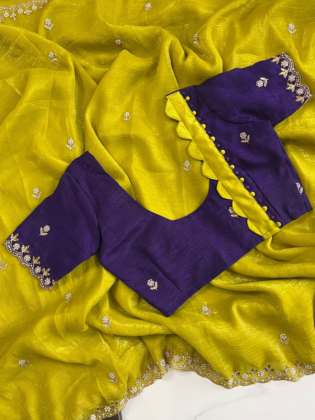 Trending Saree &amp; Blouse 💕