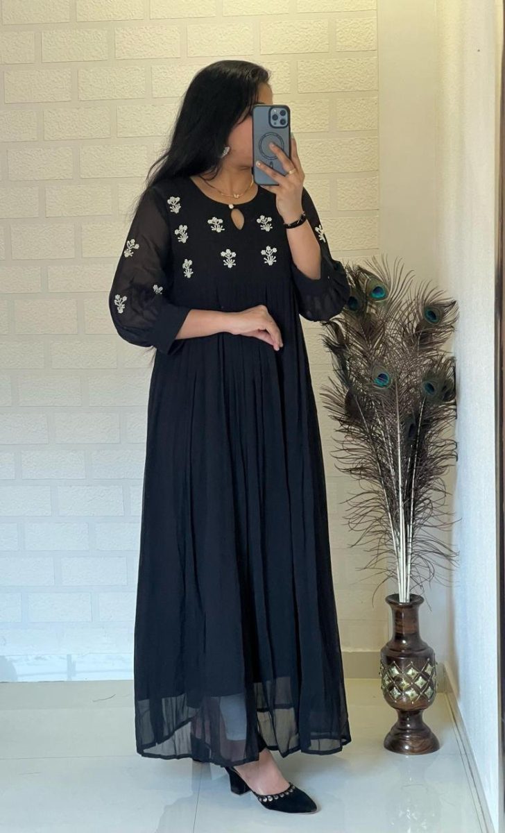 Classy Maggam Work Kurtis 💕