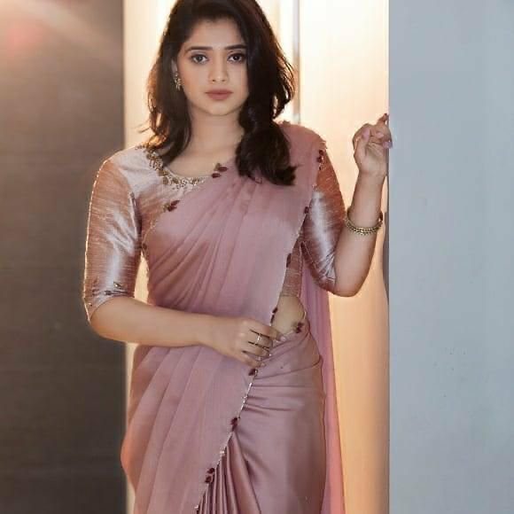 NiLA - Simple Handwork Saree 💕
