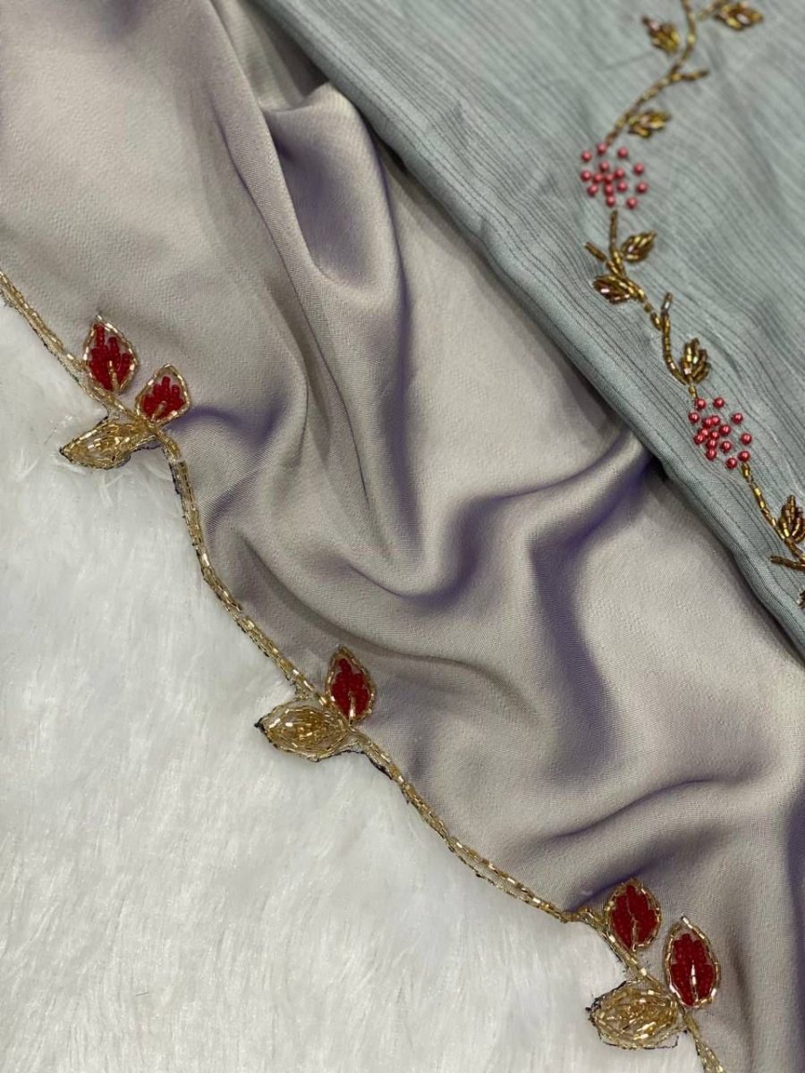 NiLA - Simple Handwork Saree 💕