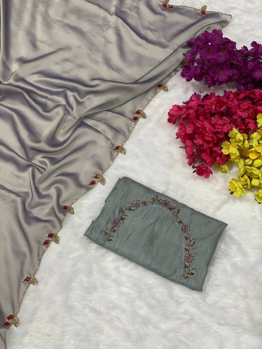 NiLA - Simple Handwork Saree 💕