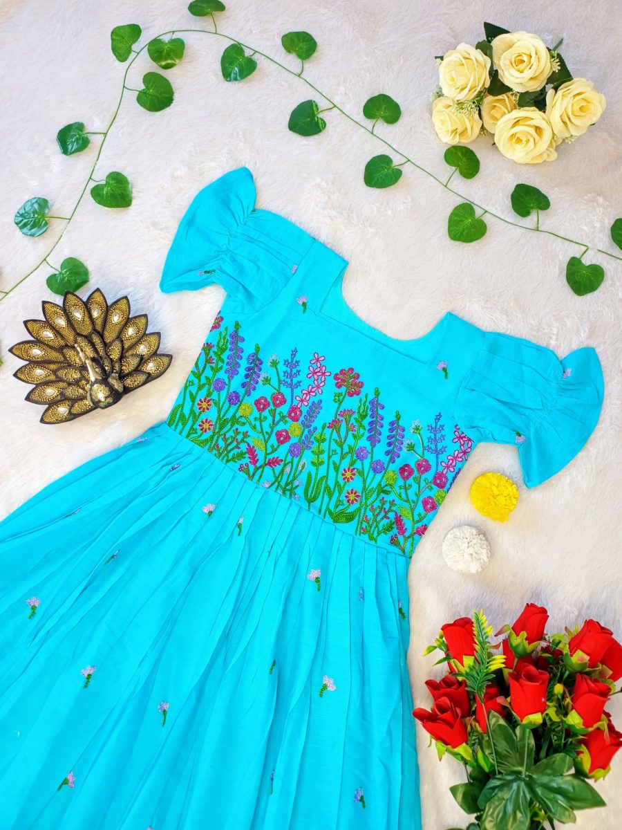 Suzaa a perfect summer beauty 😍