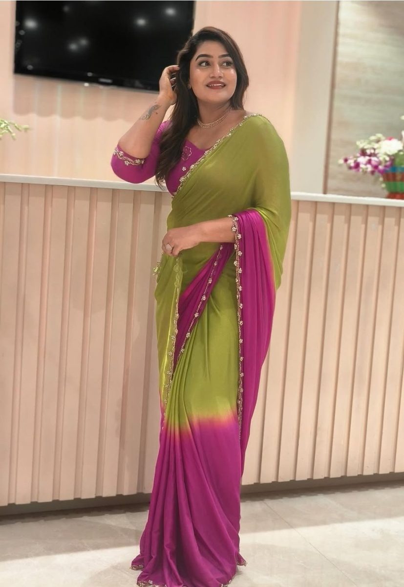 Varna - Soft Chinnon Handworked