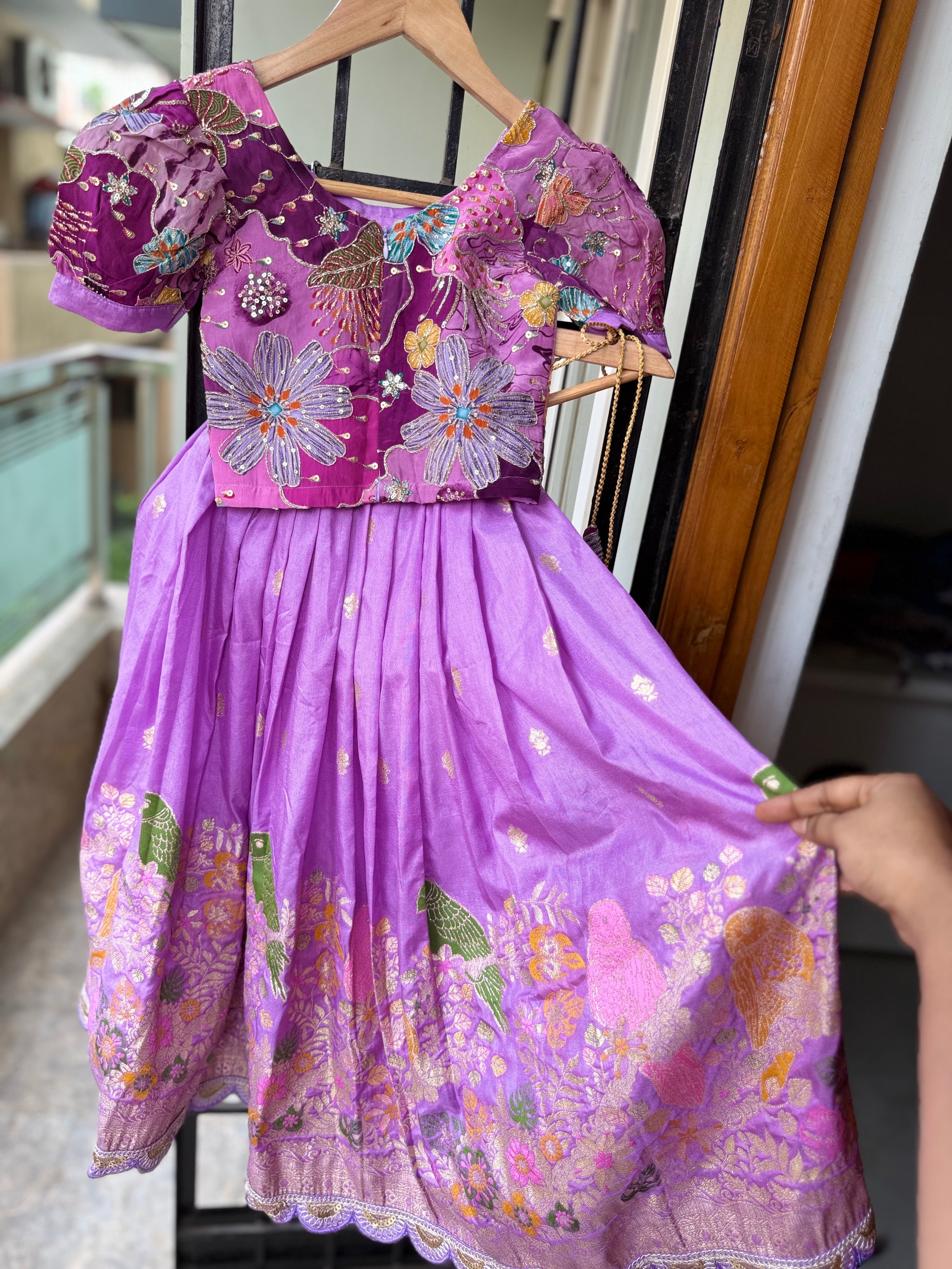 Chilakamma : Kids Lehengas