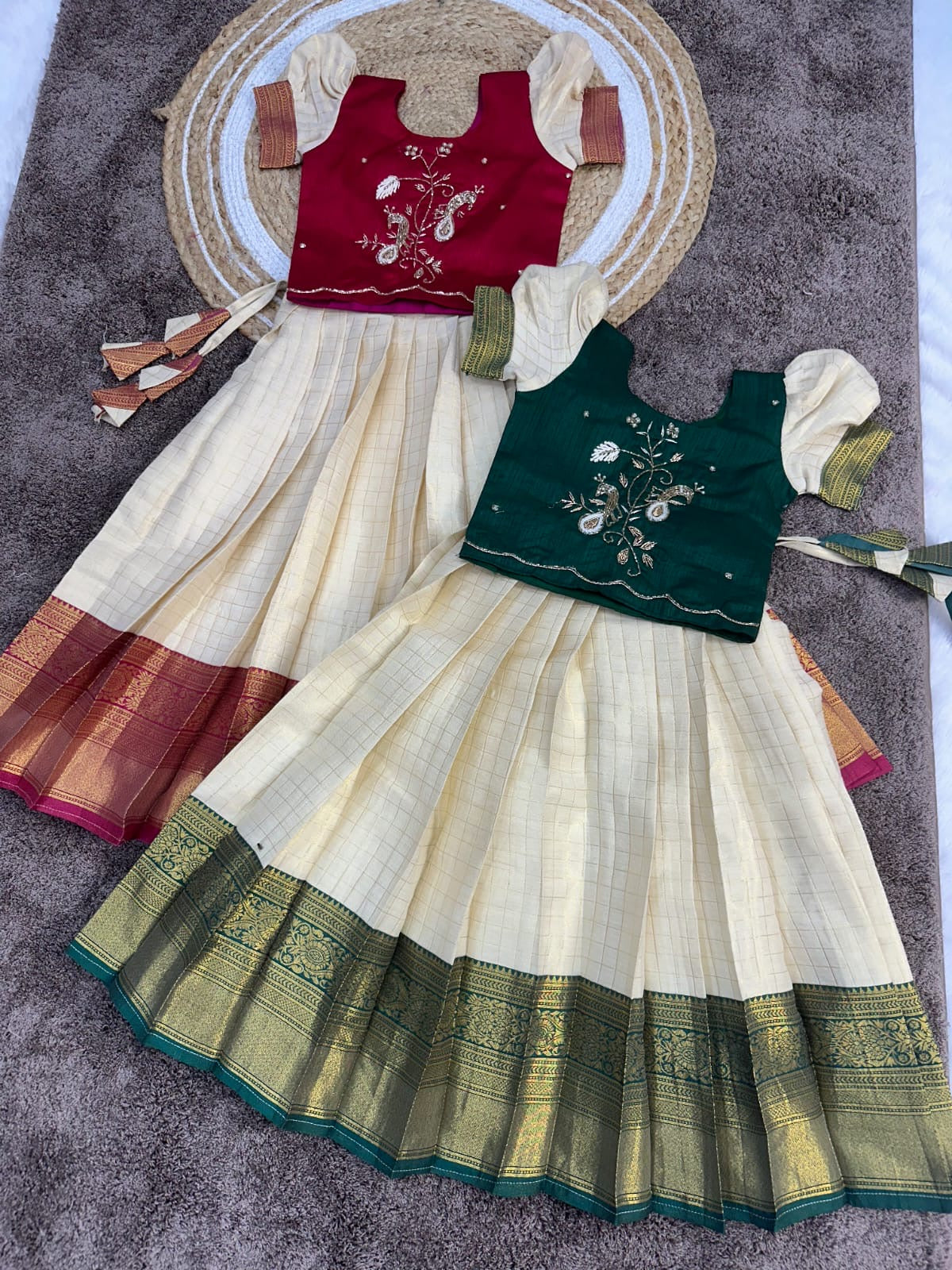 Divi : Kids Lehengas