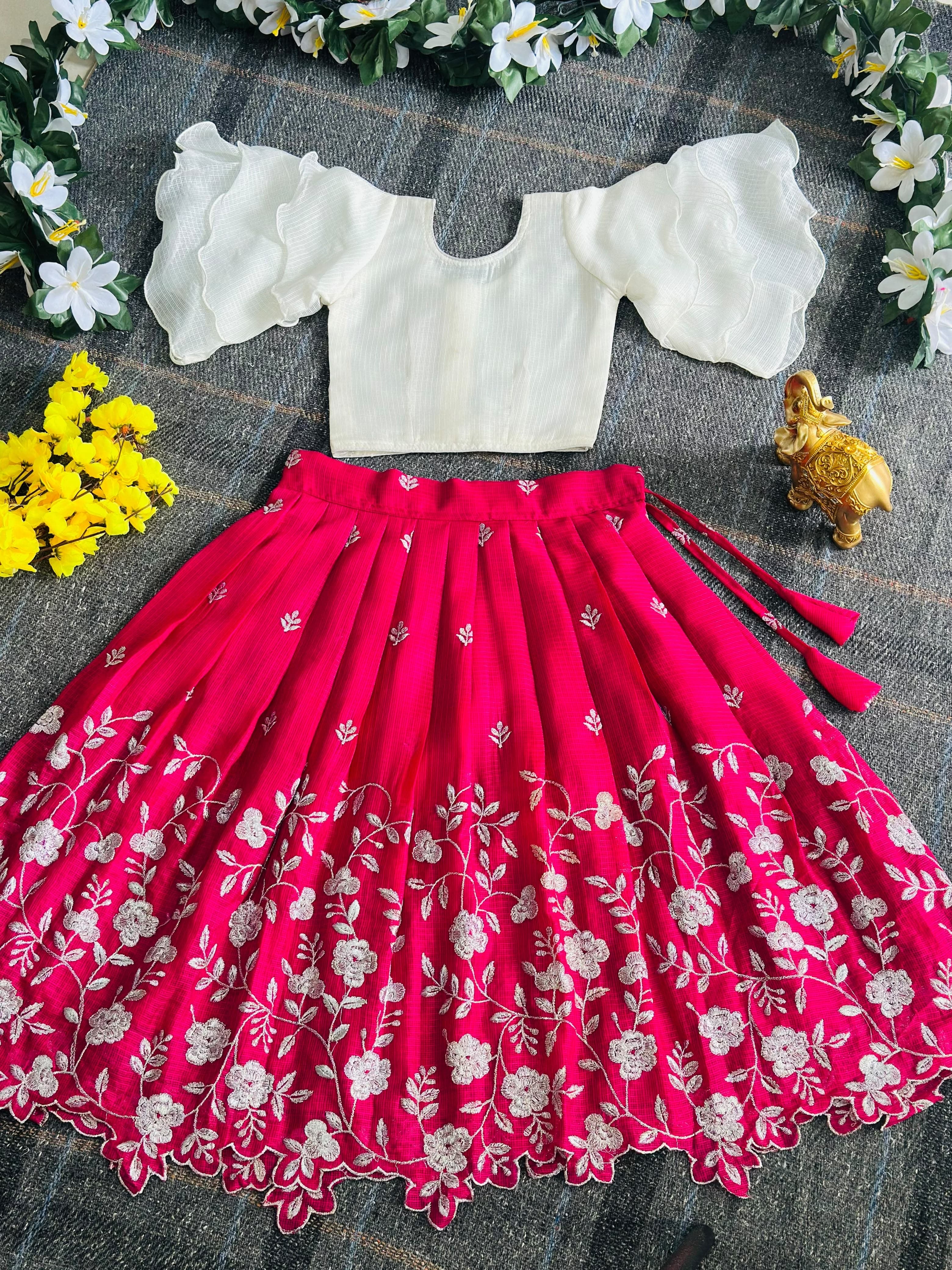 Little princess - Kota checks Lehengas