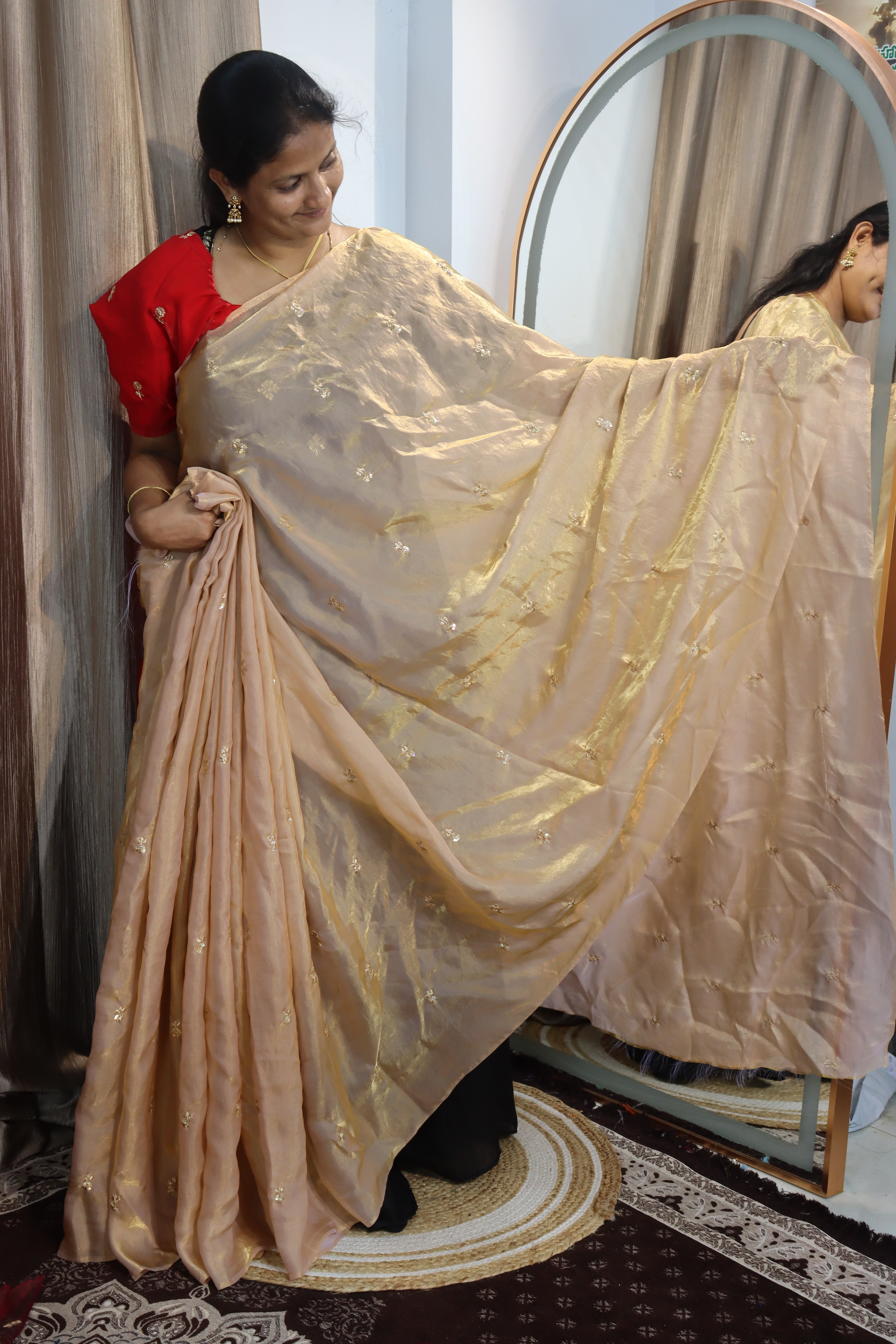 Shine like a gold: space silk sarees