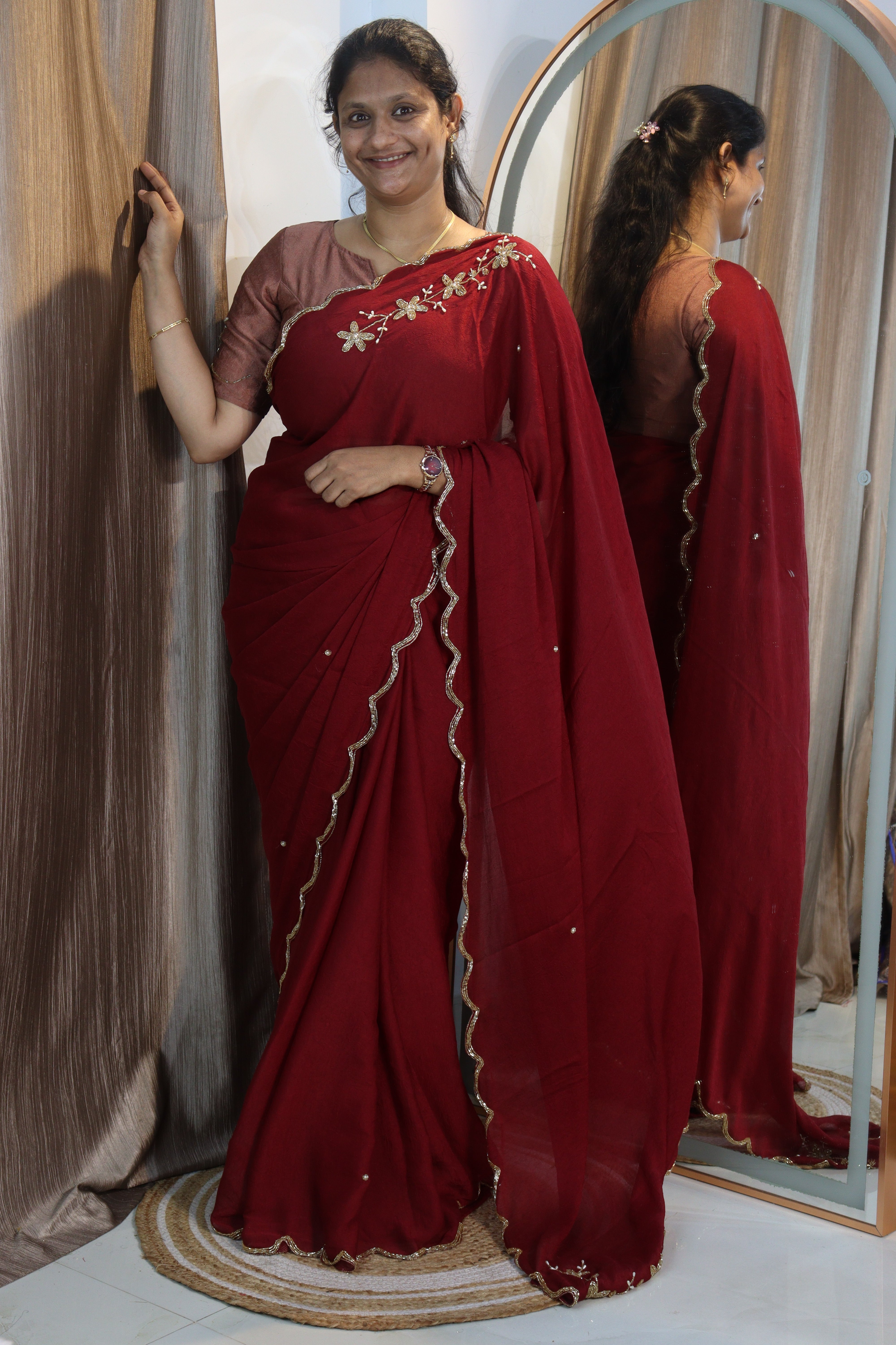Monalisa: Exclusive Handwork Sarees 💕