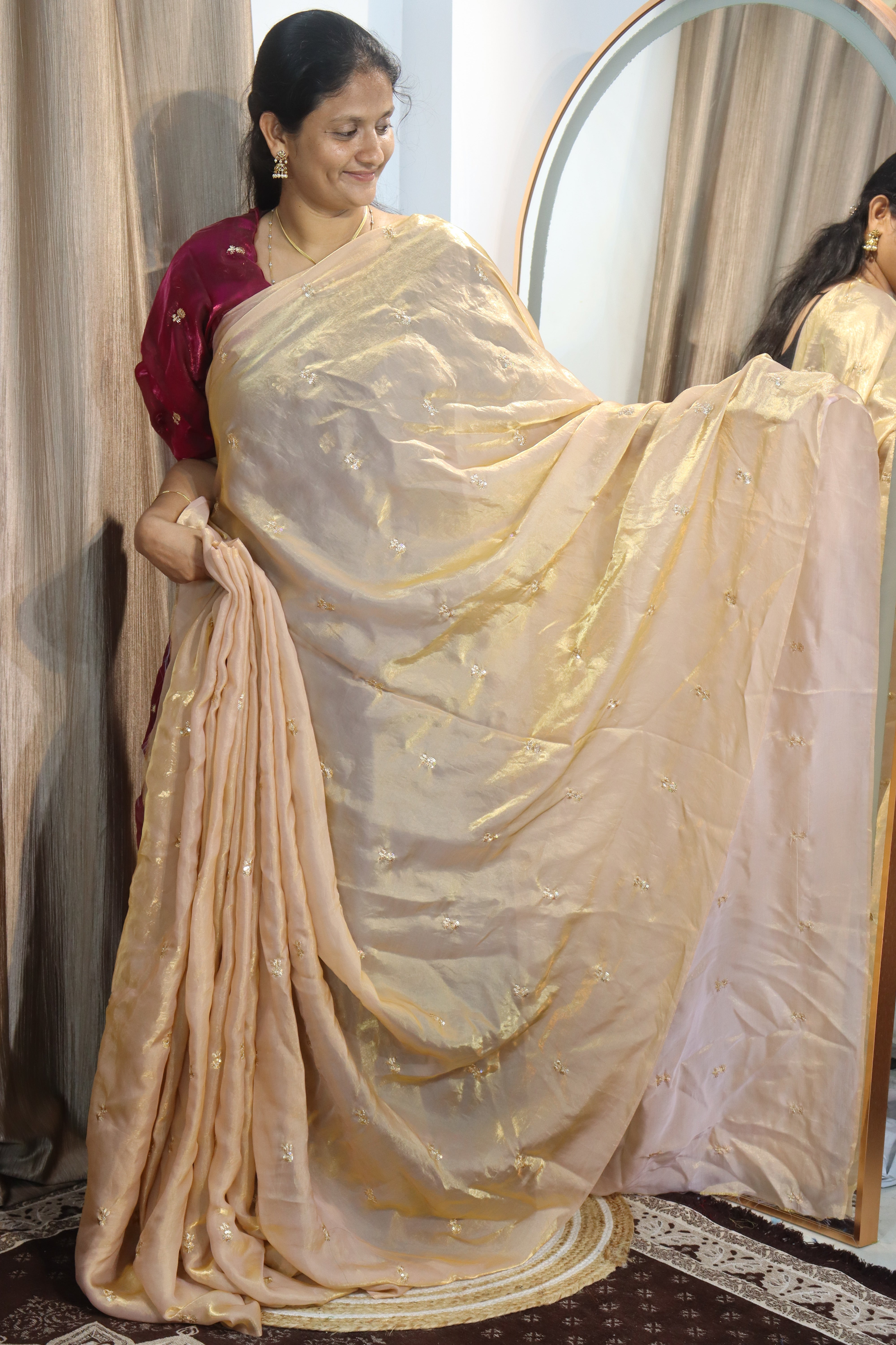 Shine like a gold: space silk sarees