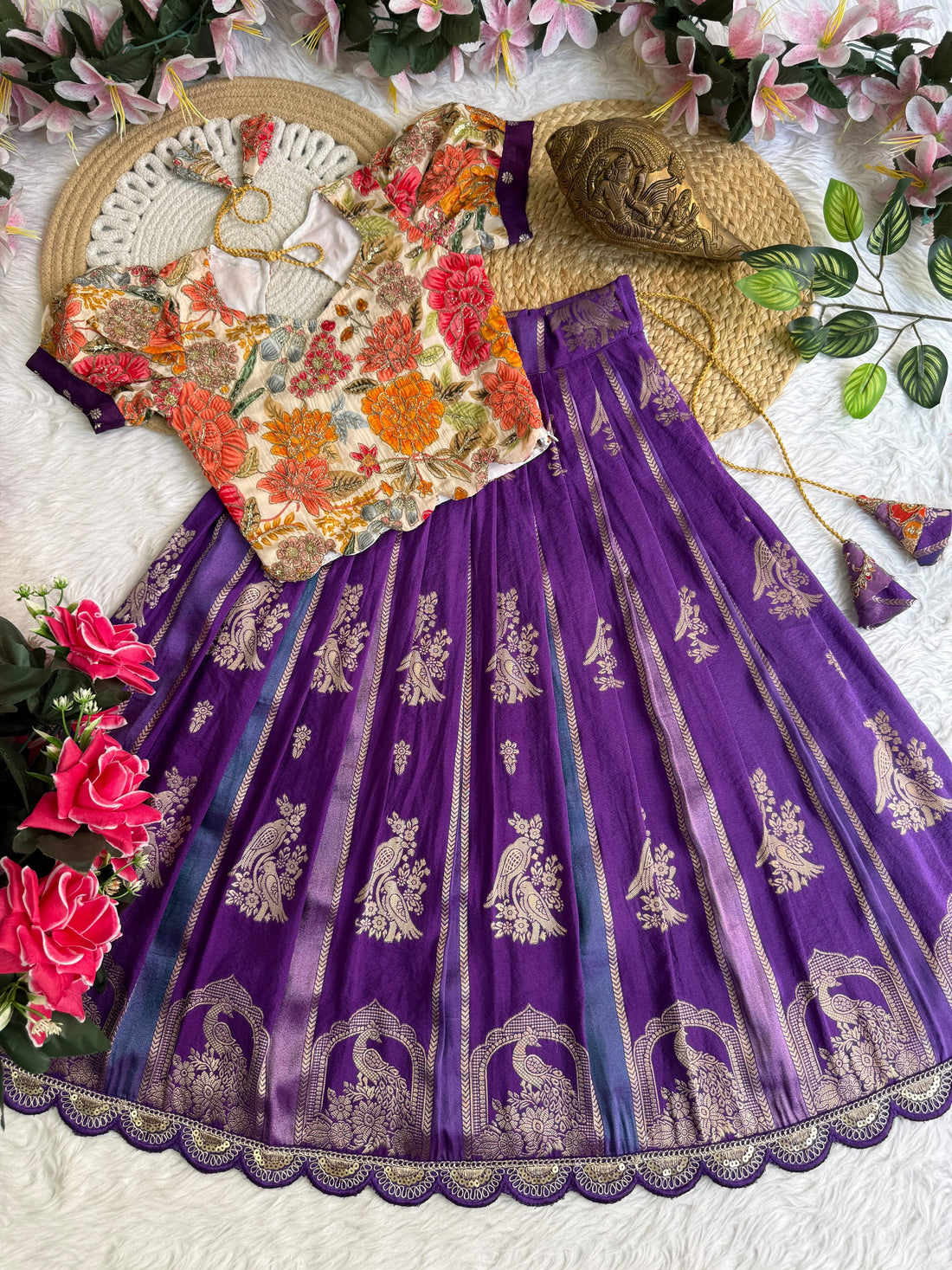 Avnika: Kids Lehengas