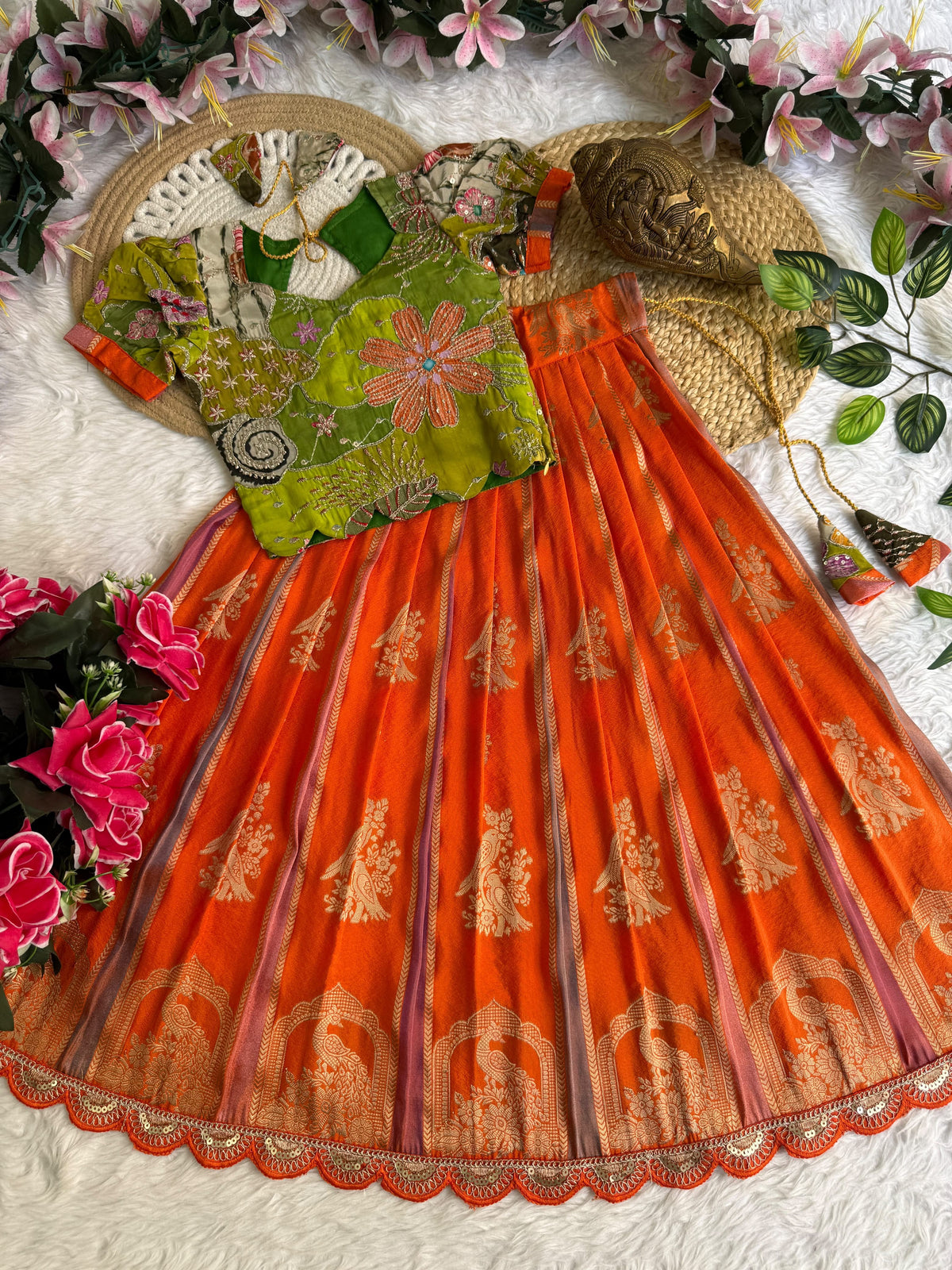 Avnika: Kids Lehengas