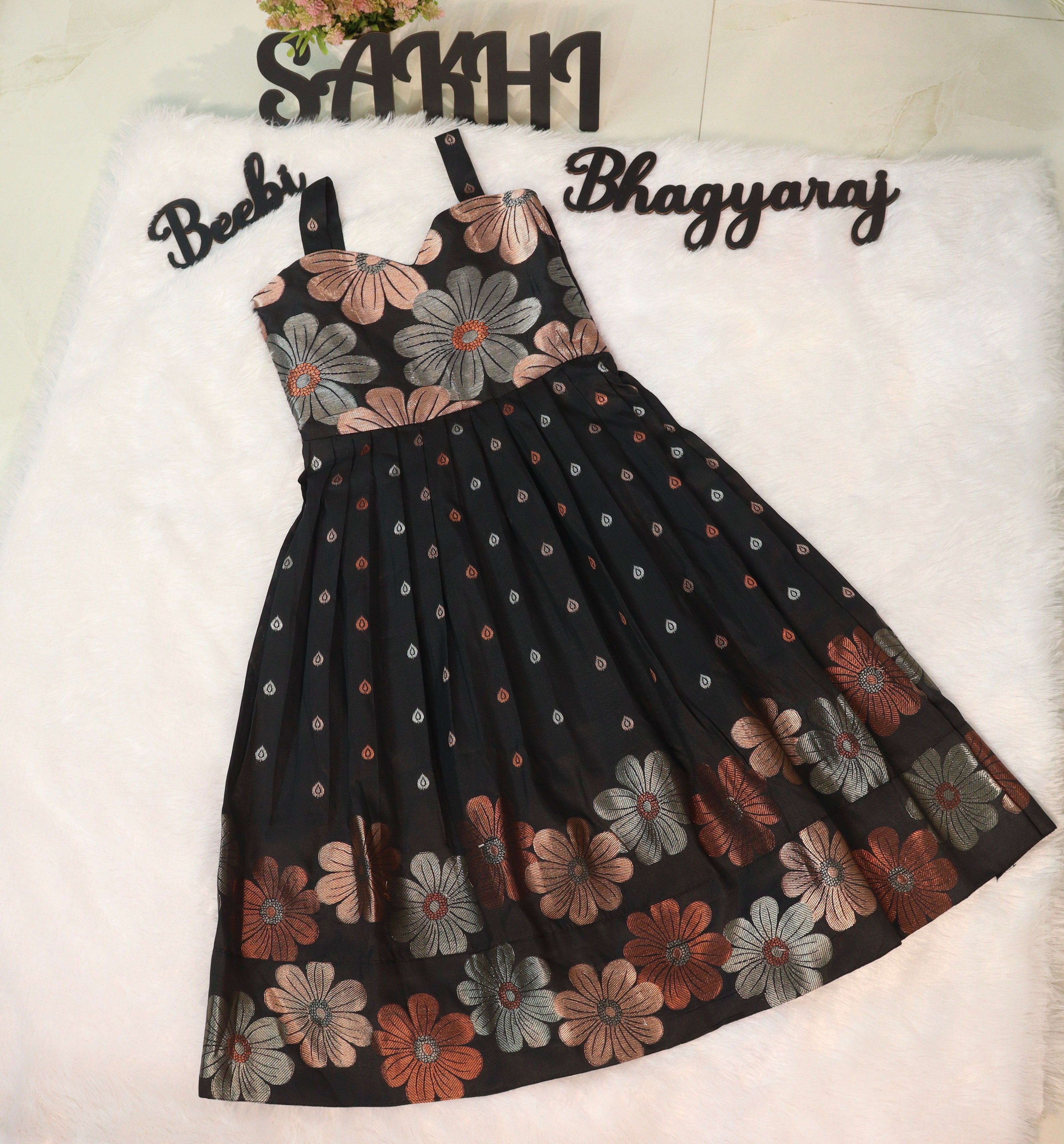 Dolly: Kids Pattu frock