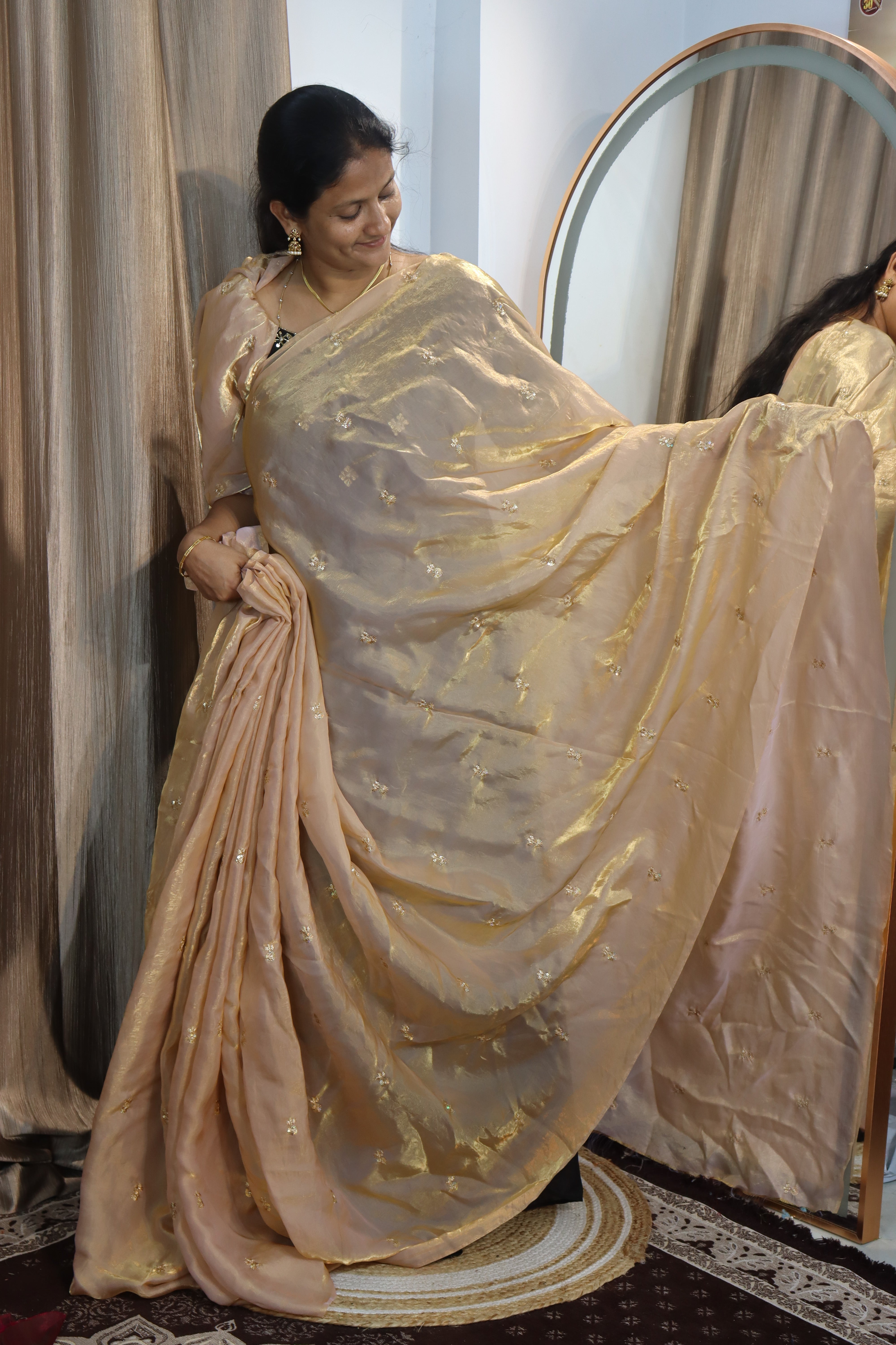 Shine like a gold: space silk sarees