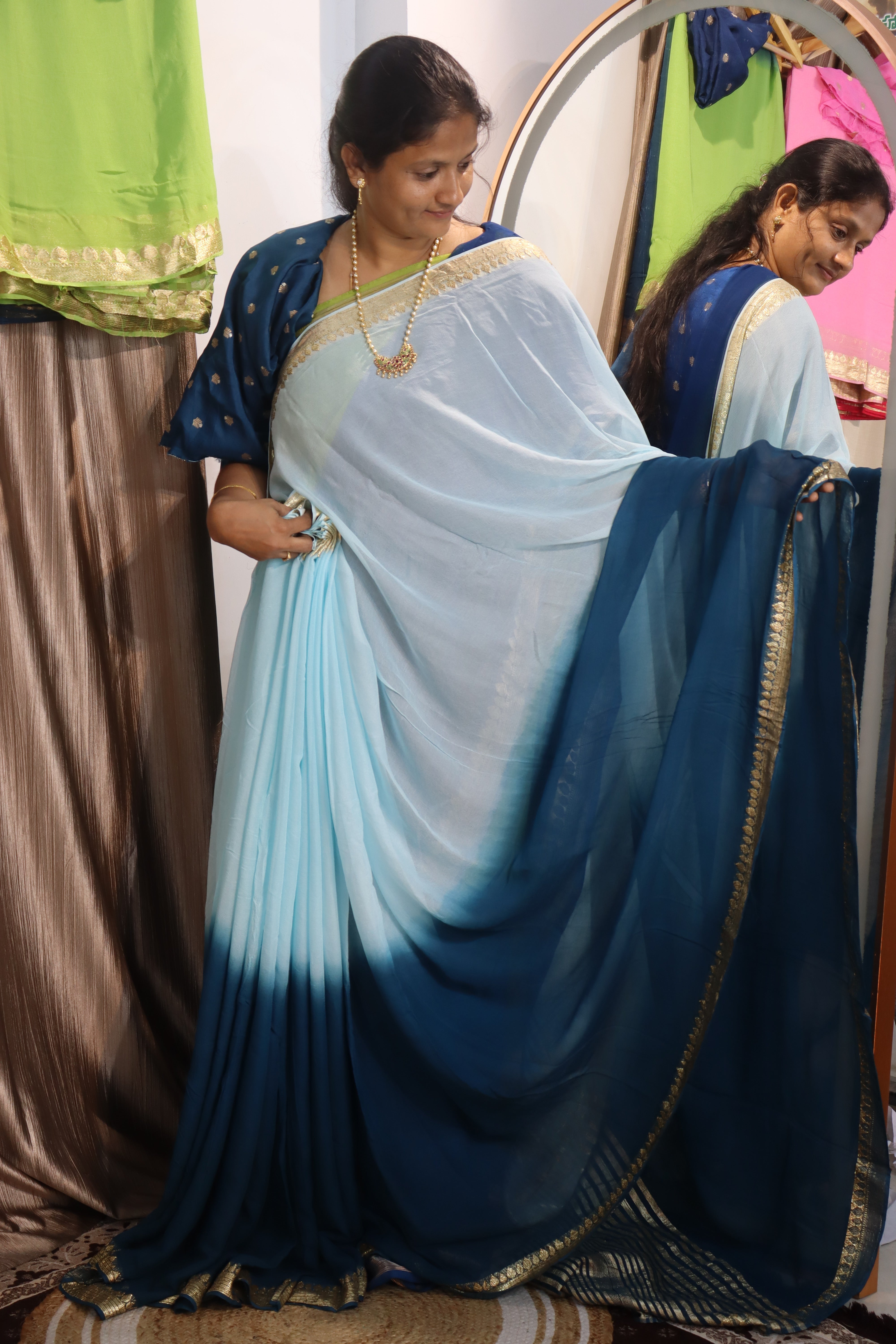 Sogasari : Dual shaded Georgettes