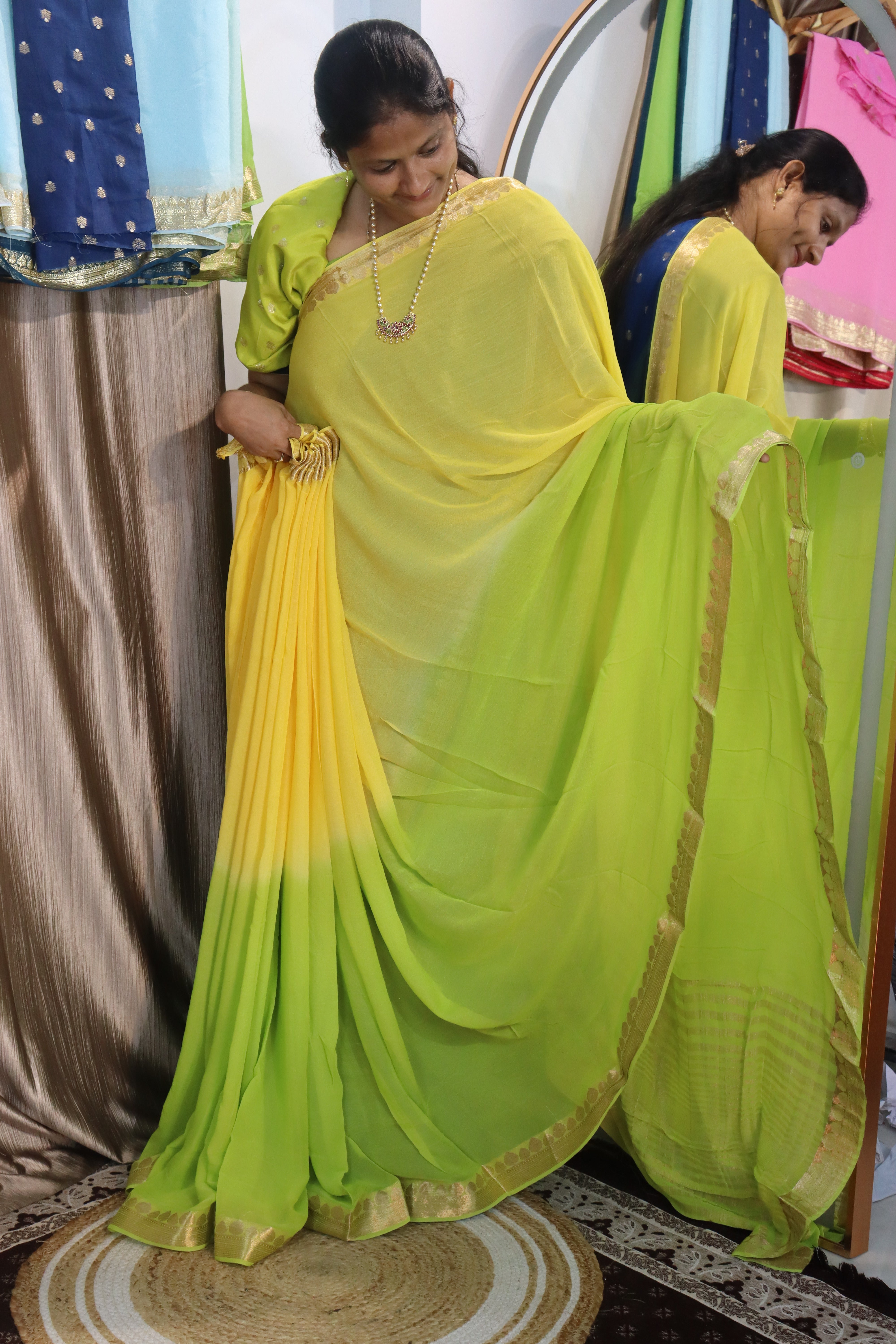 Sogasari : Dual shaded Georgettes