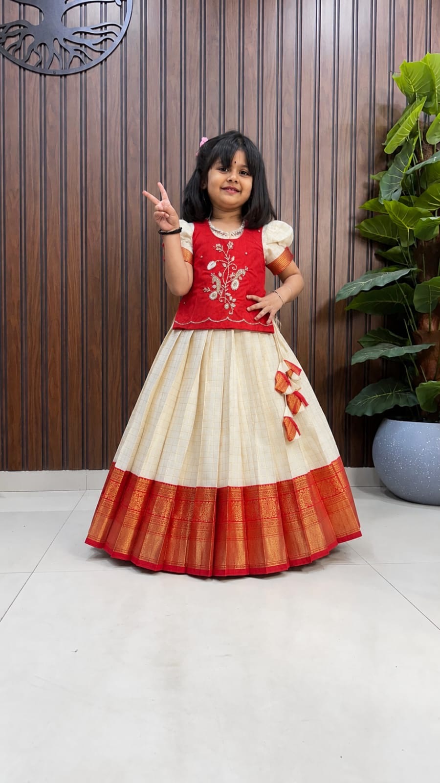 Divi : Kids Lehengas