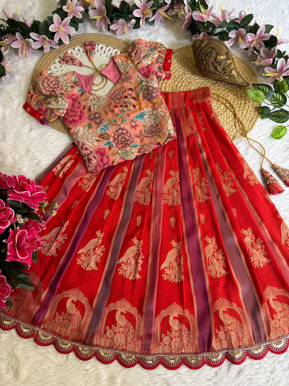 Avnika: Kids Lehengas