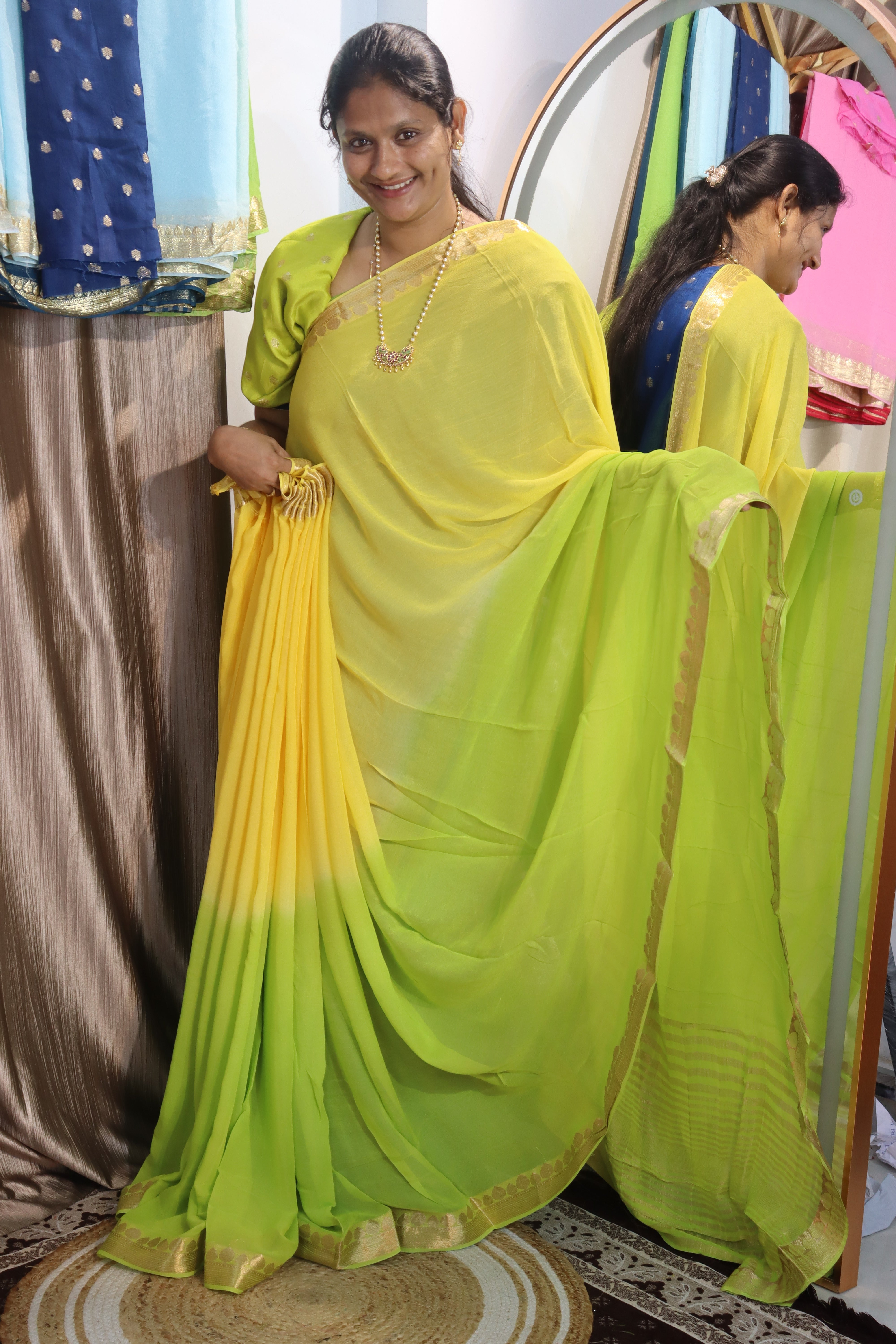 Sogasari : Dual shaded Georgettes