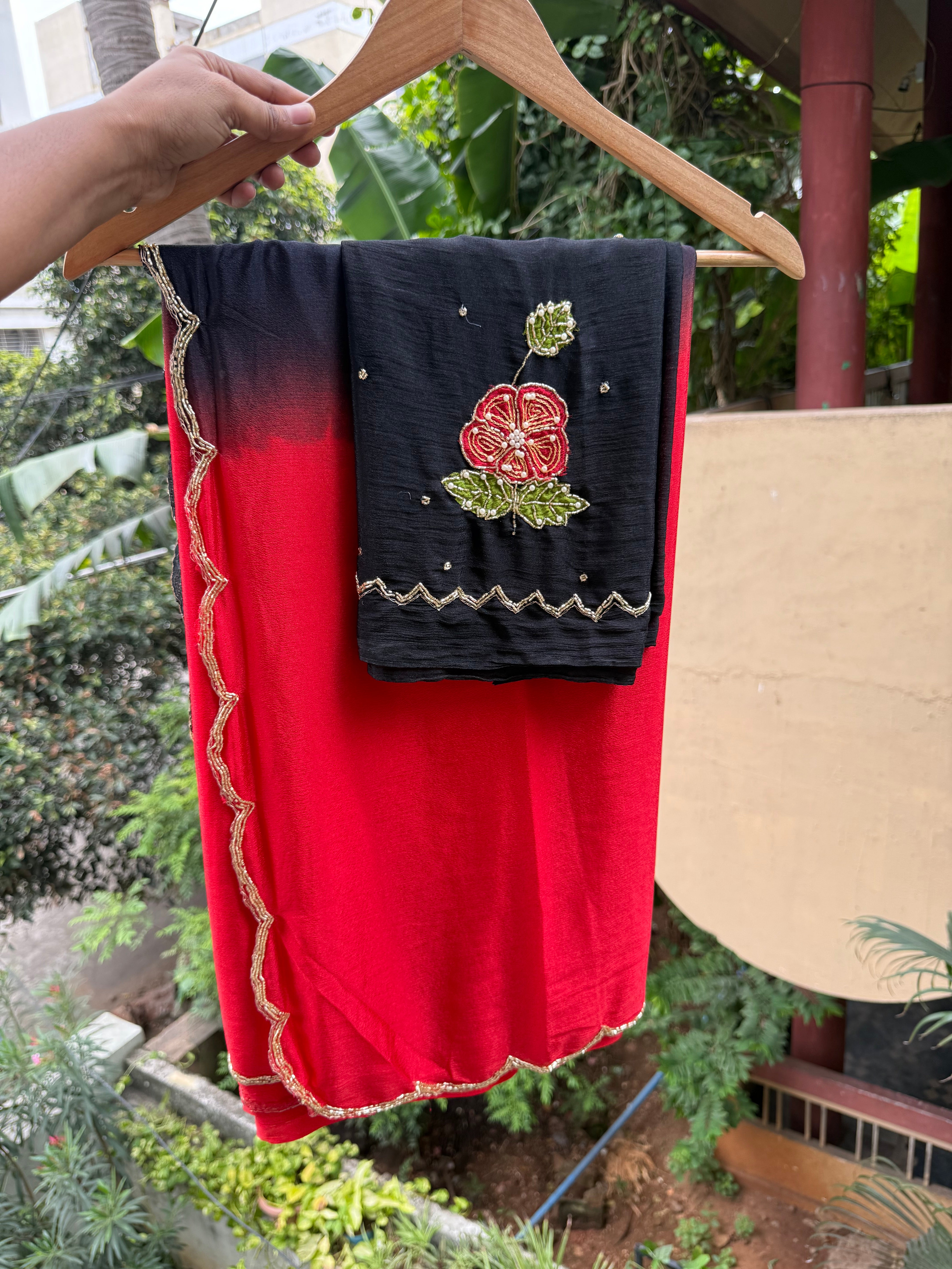 Red Rose : Chinnon Handwork Duo