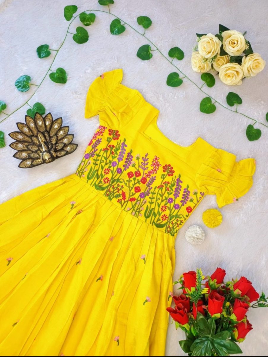 Suzaa a perfect summer beauty 😍