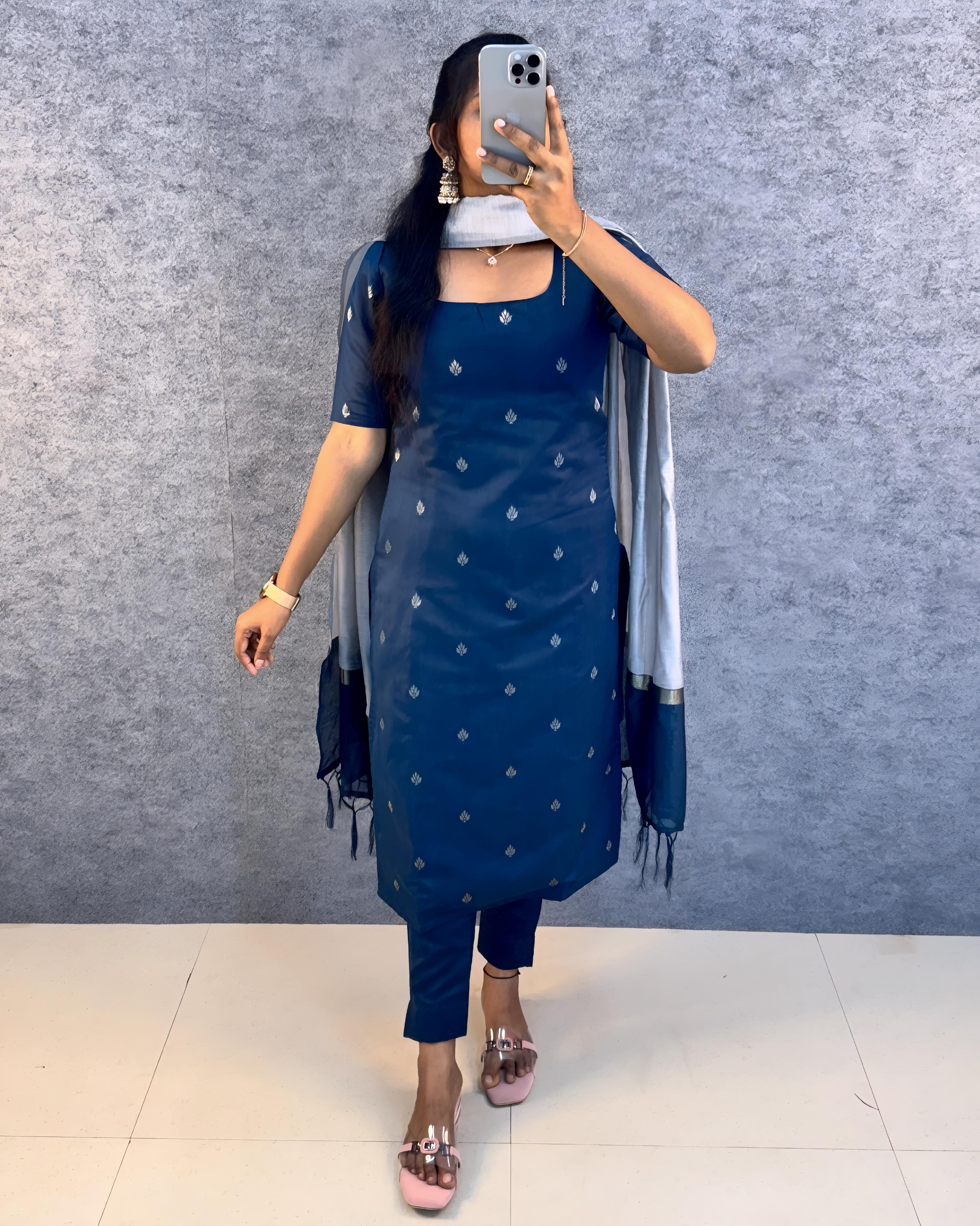 Situ : 3 piece Dress