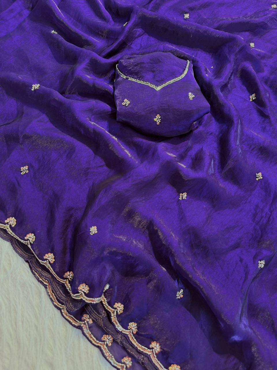Suhaya : class & cool designer saree