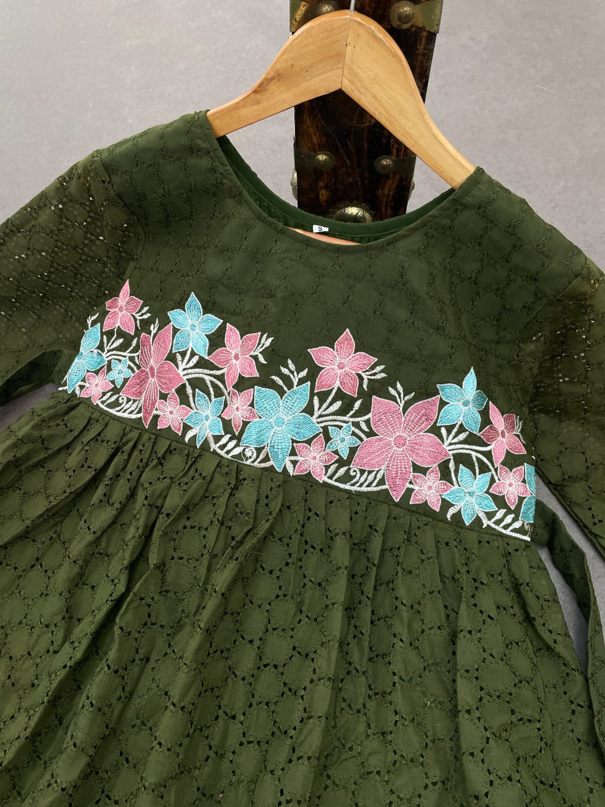 Hakoba - Designer Frocks
