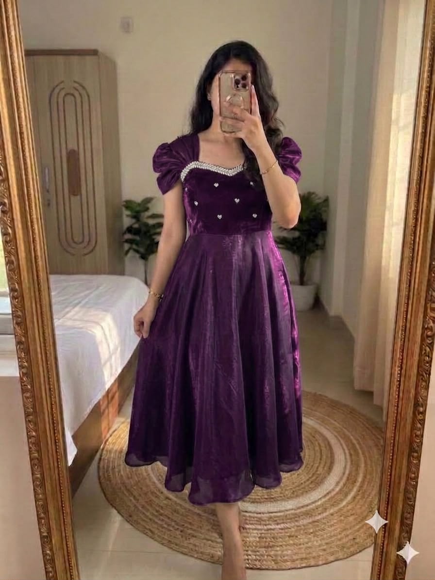 Hoyla : Prettiest frocks 💕