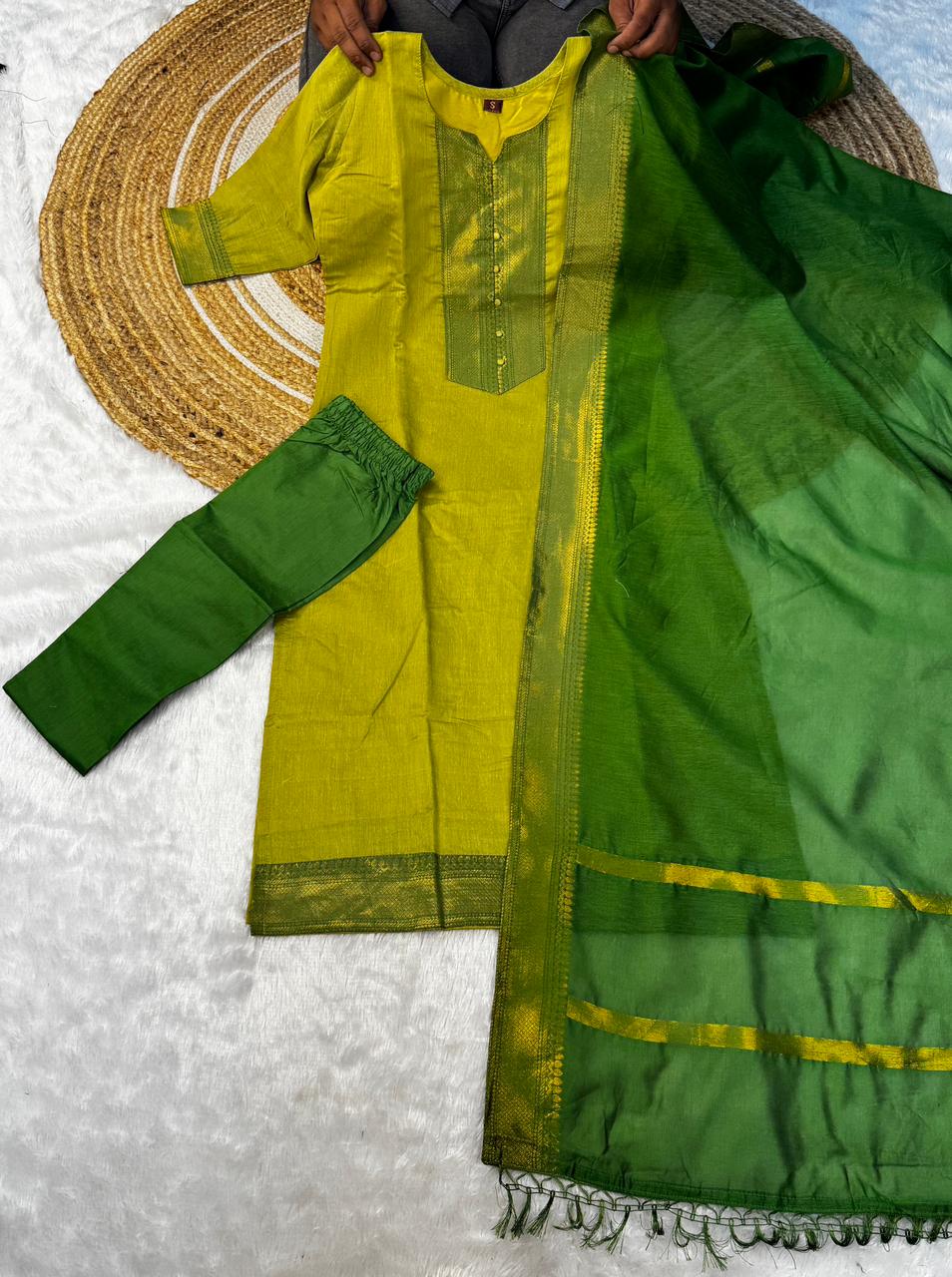 Mallika : Ethnic dresses