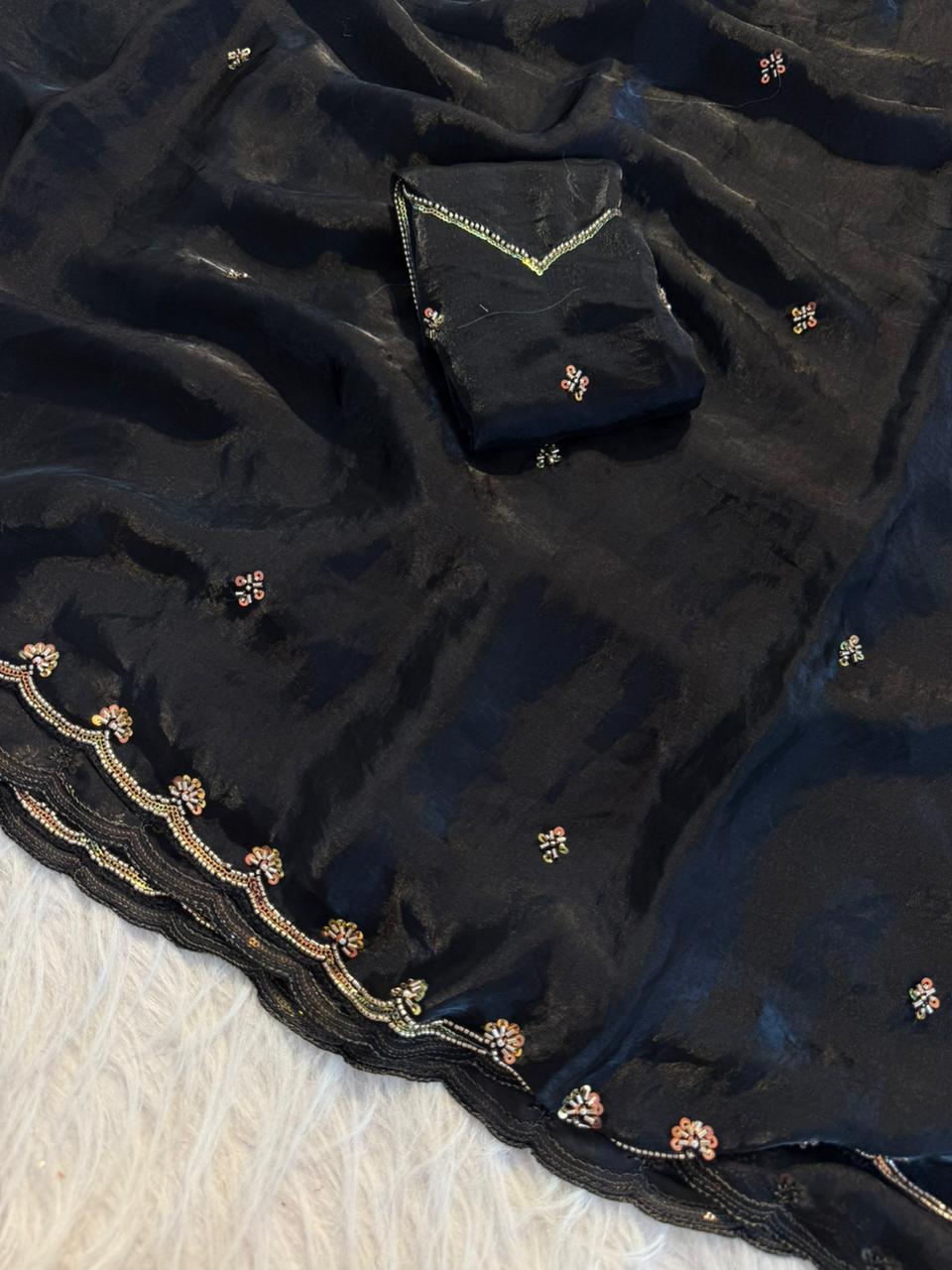 Suhaya : class & cool designer saree