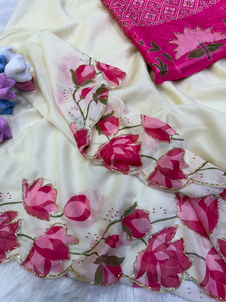 Classy Rose saree 💕