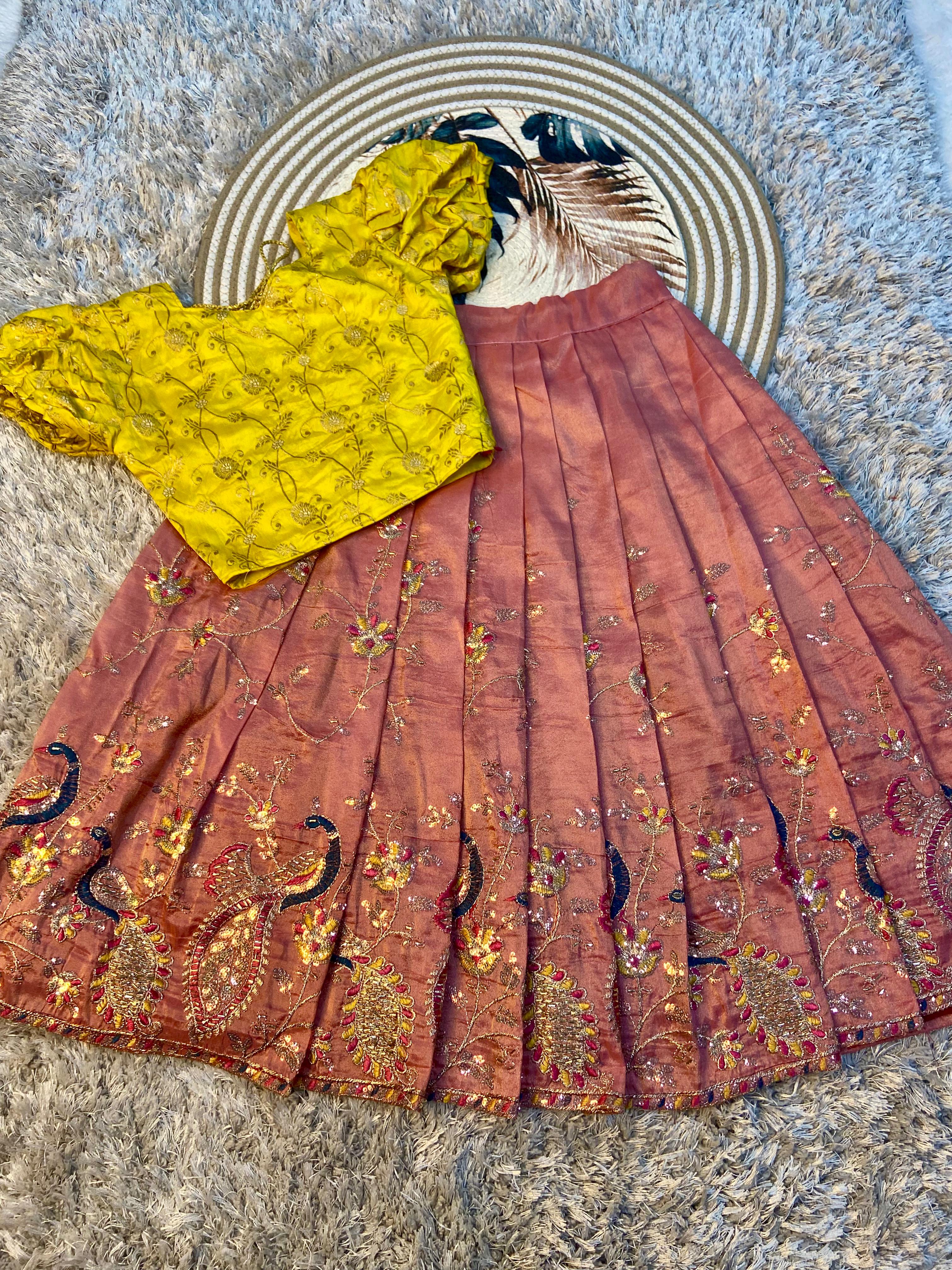 Sayra : Kids lehengas
