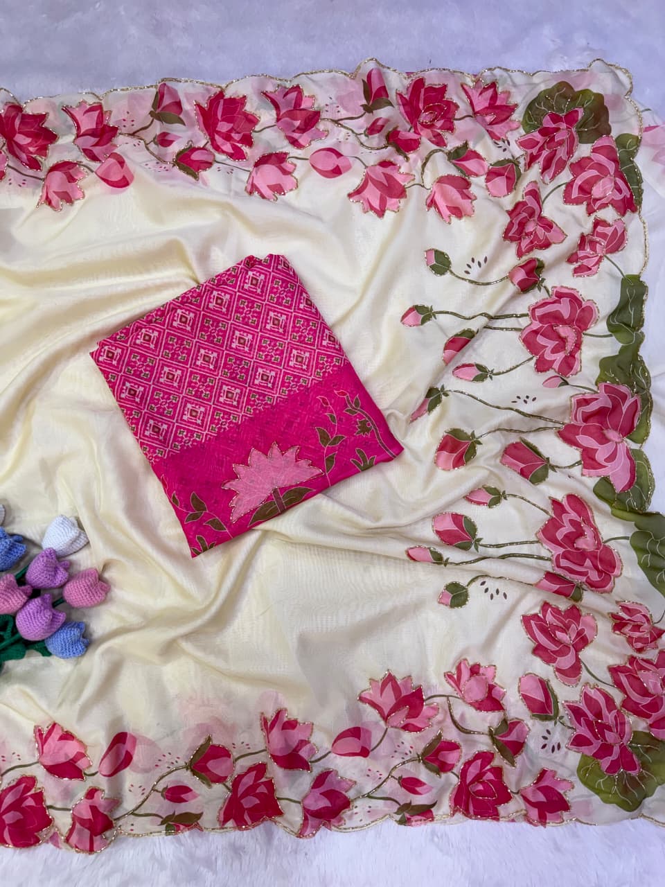 Classy Rose saree 💕