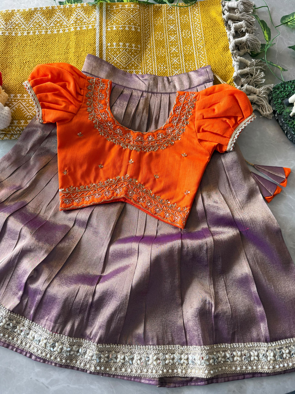 Shikara : Kids lehenga
