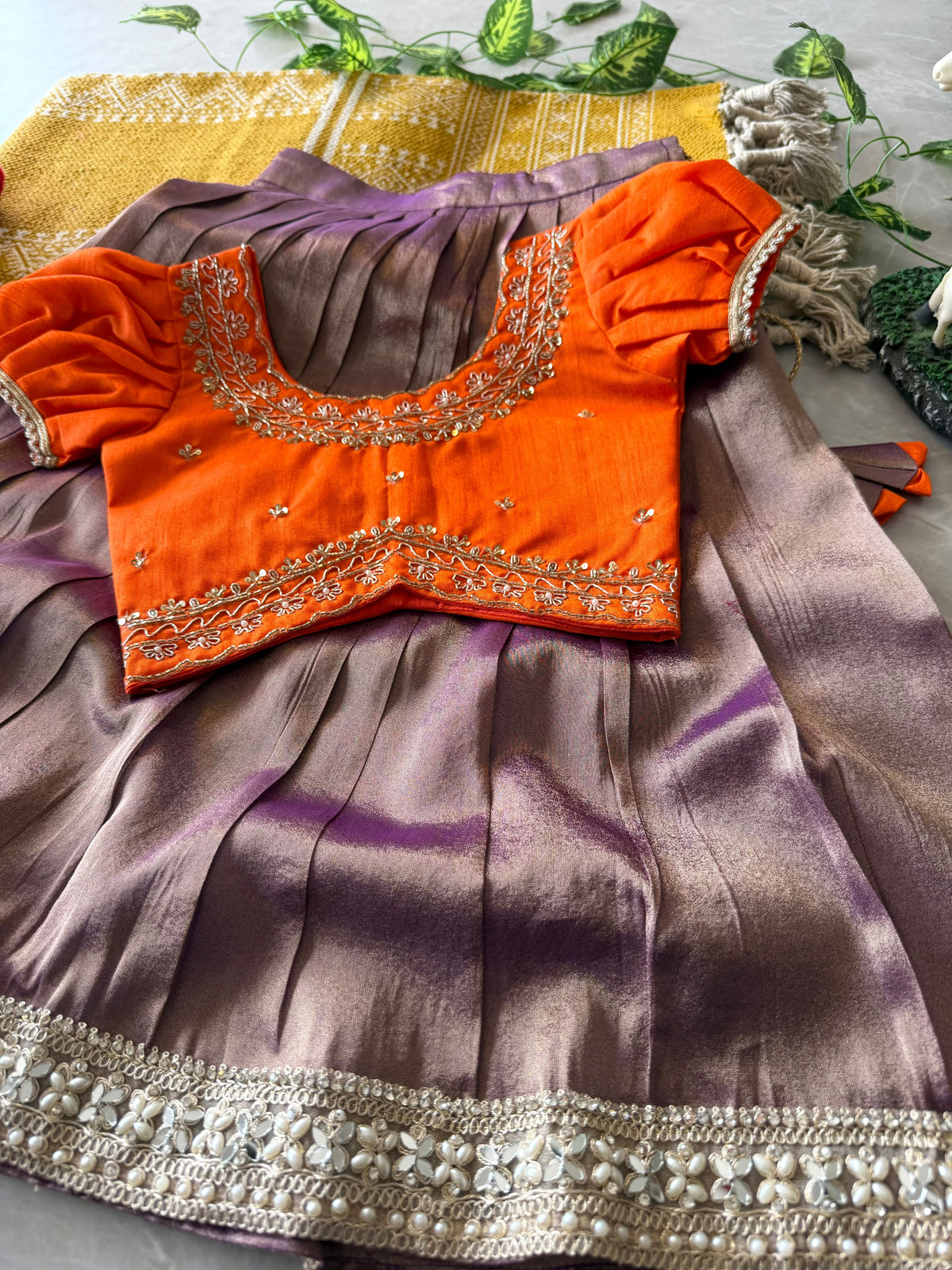 Shikara : Kids lehenga