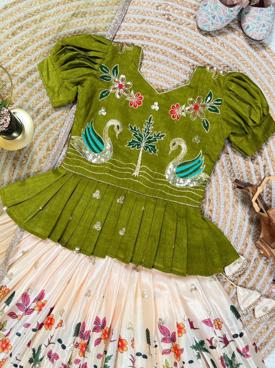 Kids lehenga set